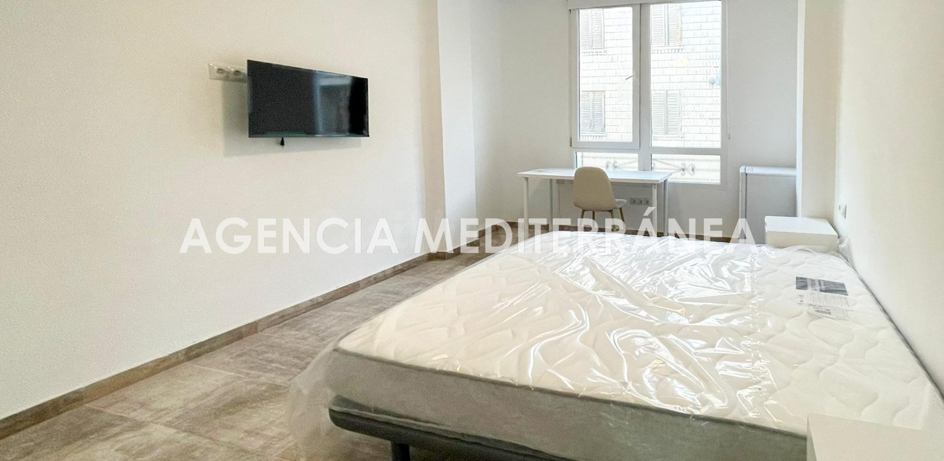 ¡SOLO ESTUDIANTES UNIVERSITARIOS! habitaciones en Burjassot - foto 3