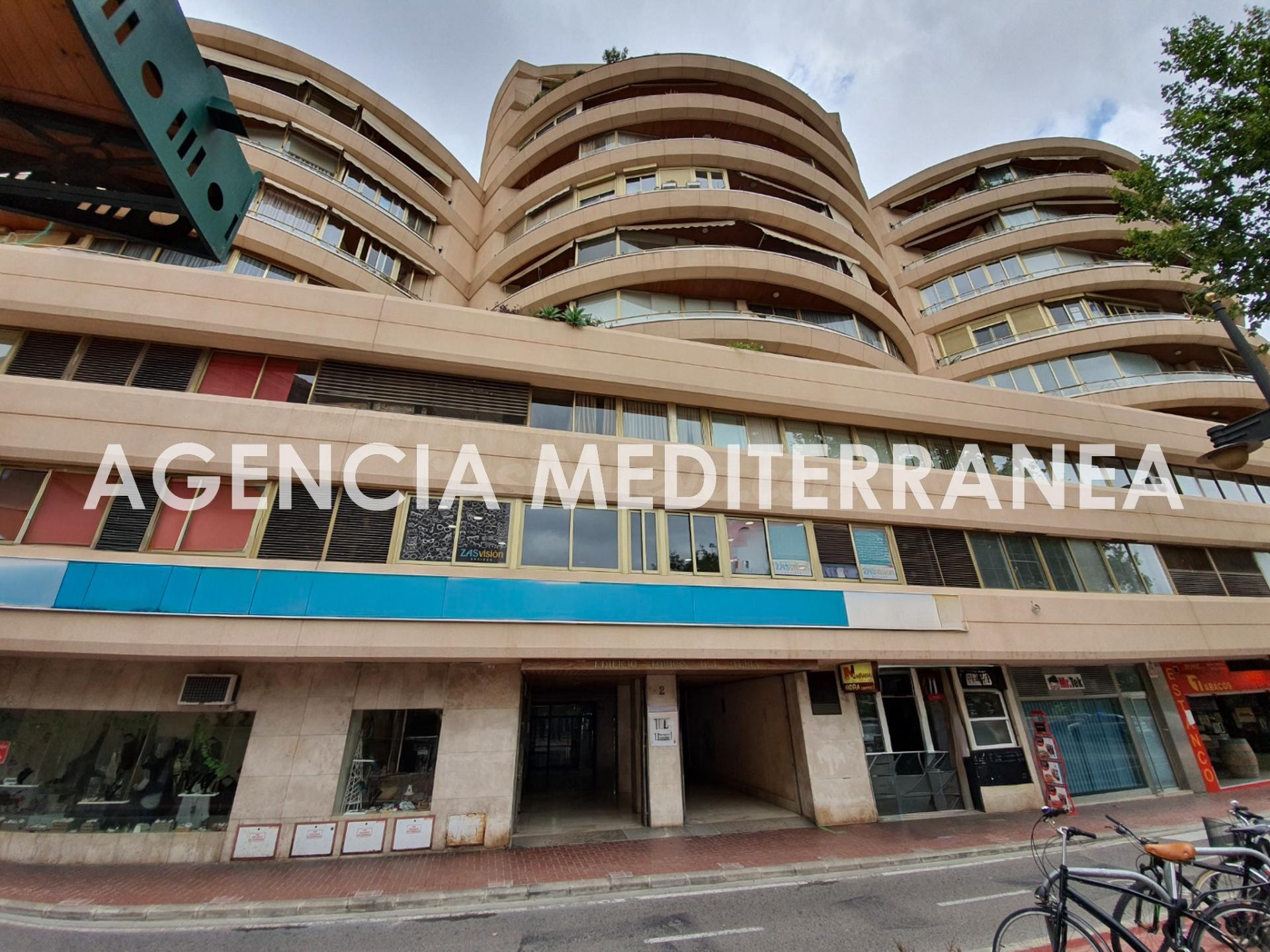 Plaza de garaje en venta en Valencia, para coche pequeño - foto 2