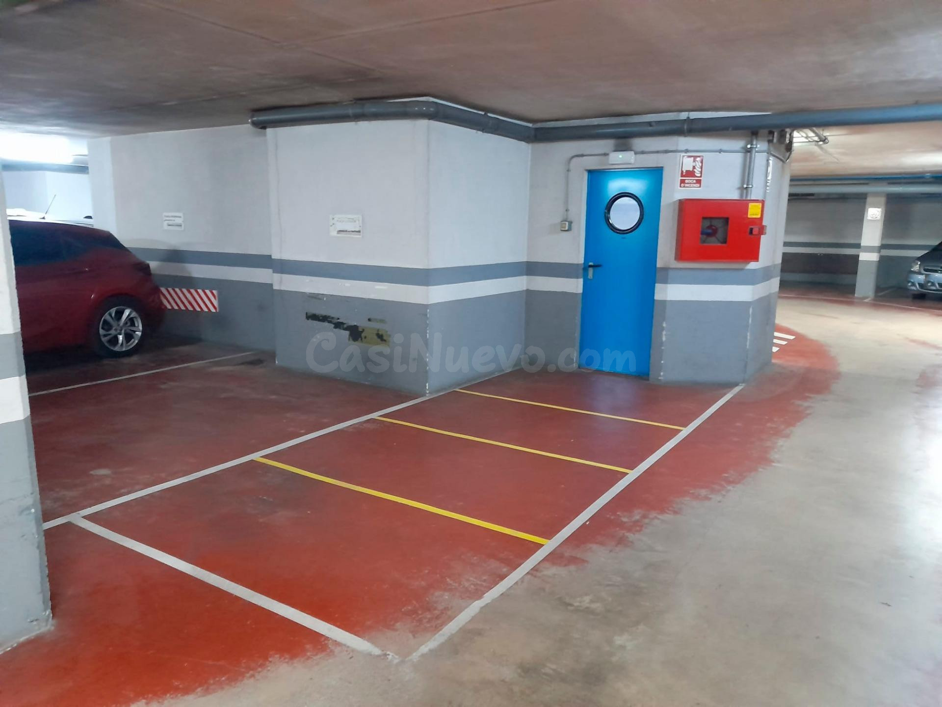Plazas de Parking en alquiler para motos en la Riera de Mata