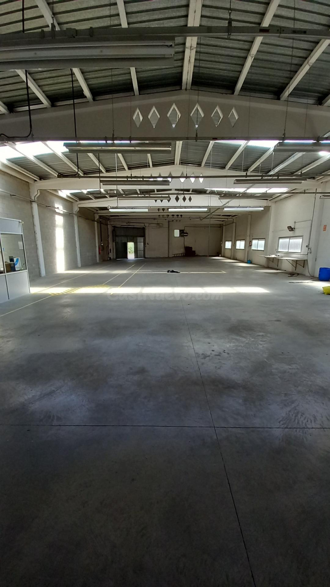 NAVE INDUSTRIAL EN ALQUILER EN EL POLÍGONO ROCAFONDA – MATAR - foto 3
