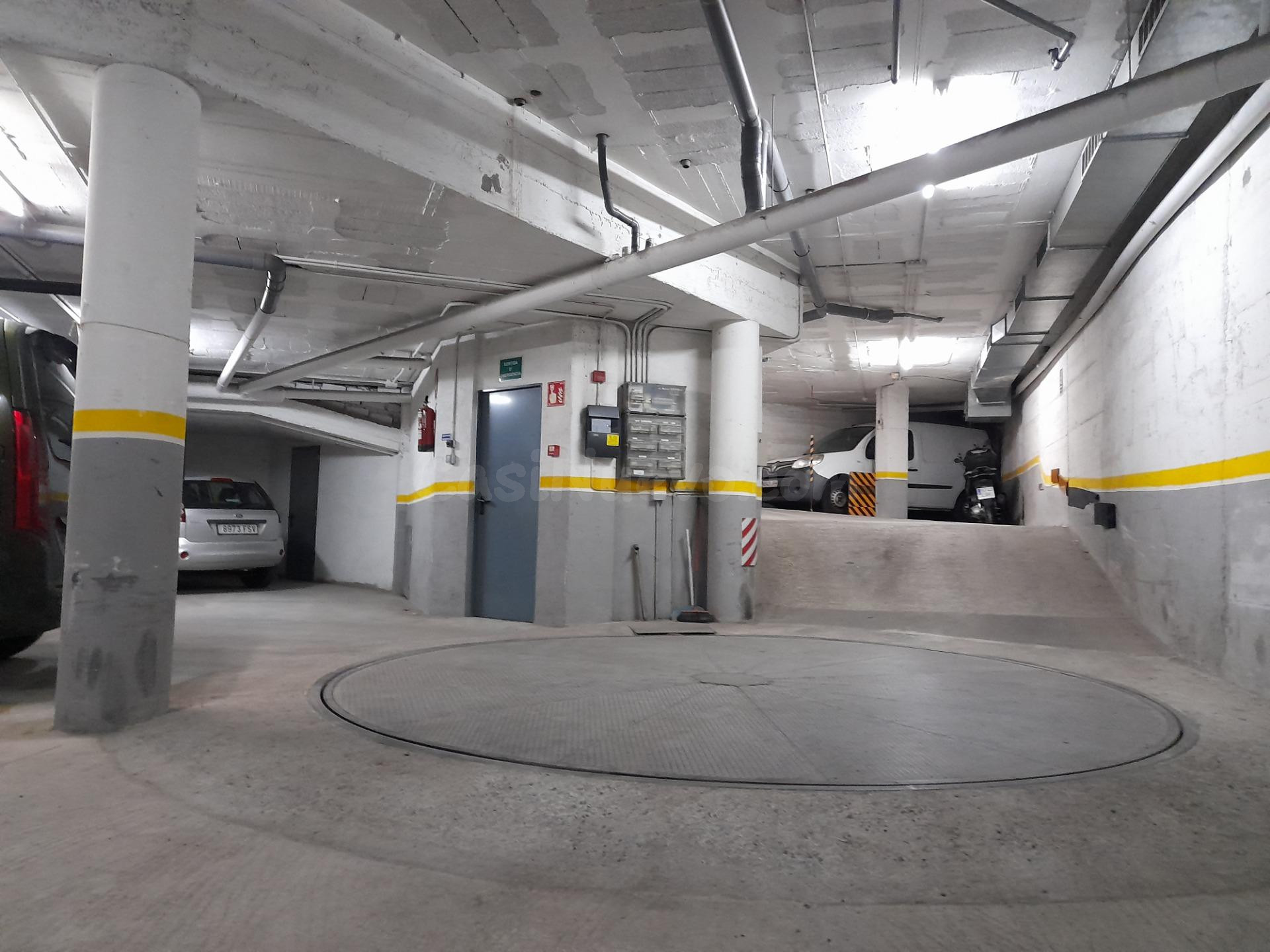 Plaza de parking en alquiler zona Plaça Granollers, Mataró - - foto 4