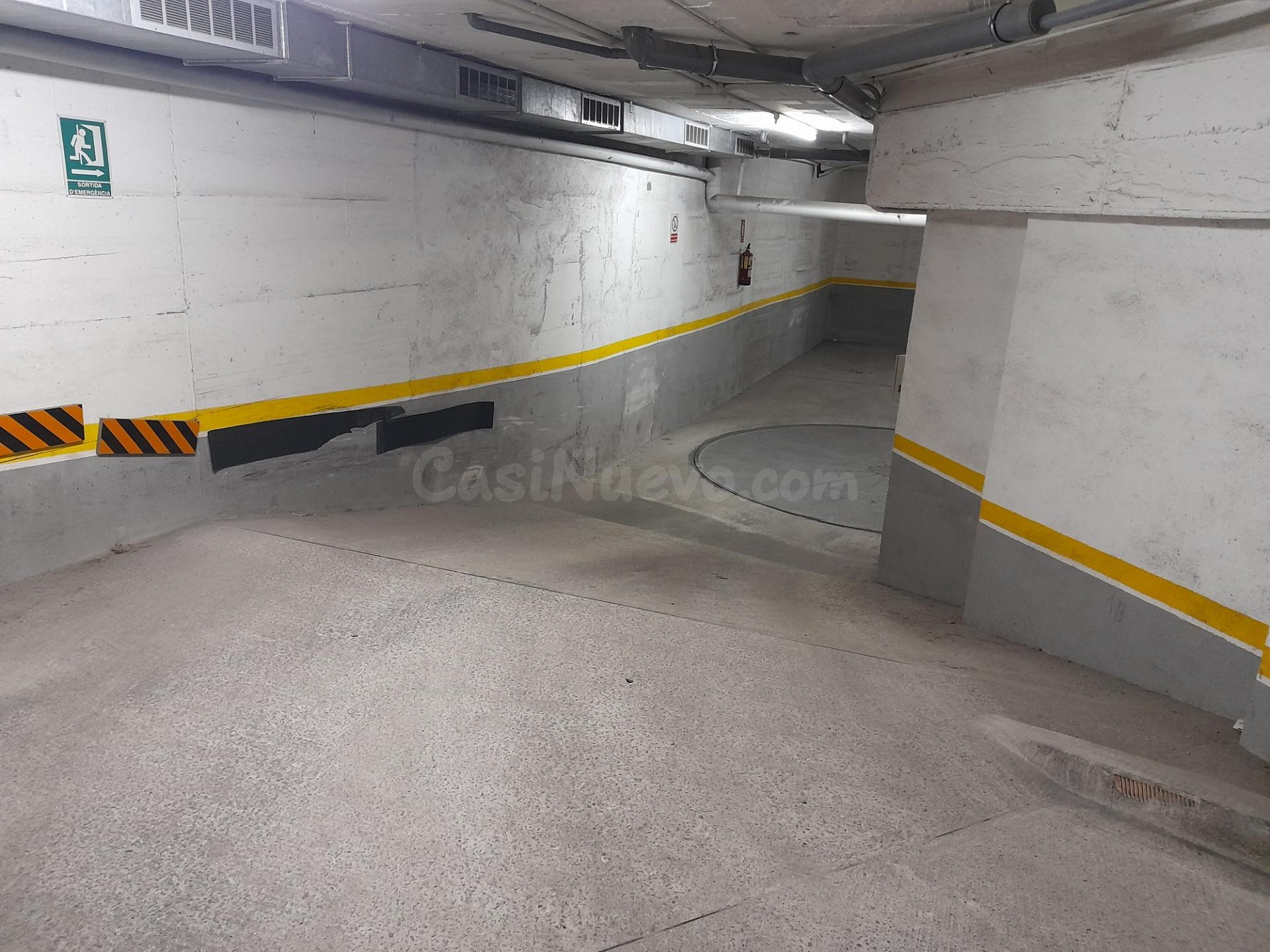 Plaza de parking en alquiler zona Plaça Granollers, Mataró - - foto 5