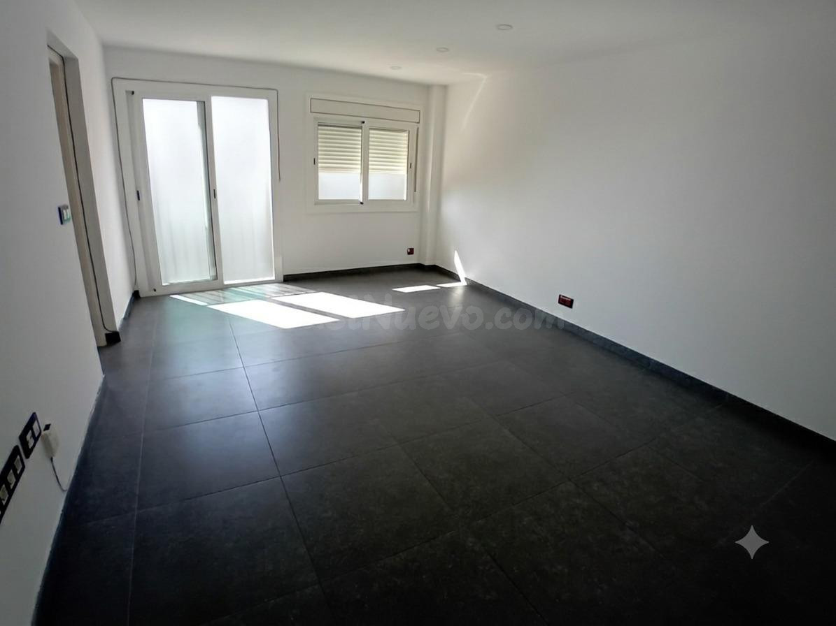 Piso con ascensor, listo para entrar a vivir en Cerdanyola ( - foto 2
