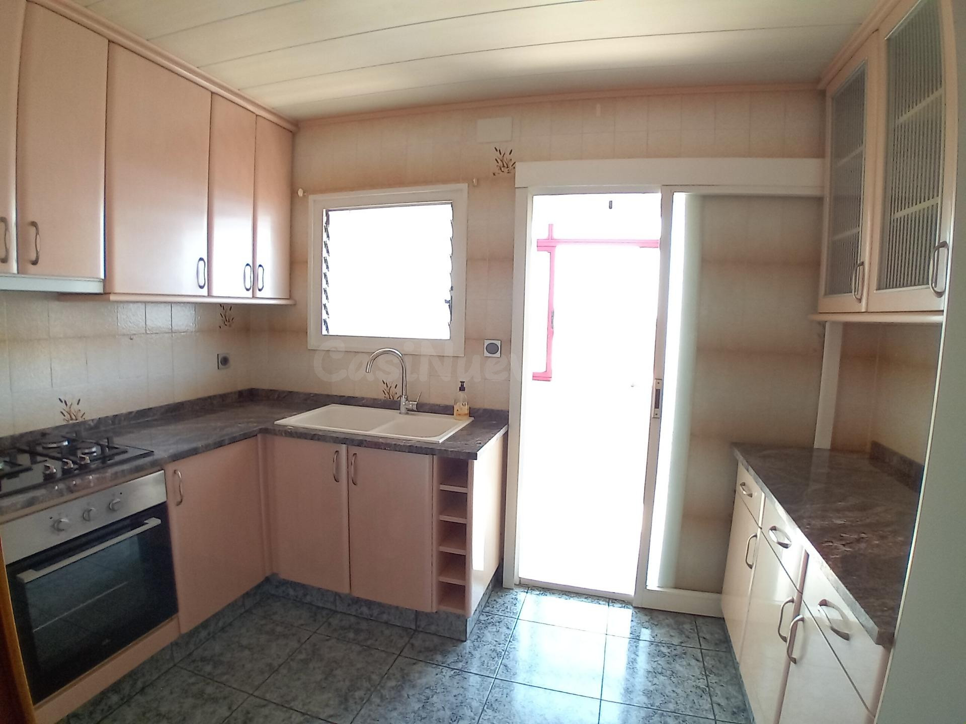 Piso en venta en Cerdanyola para entrar a vivir de 3 hab + d