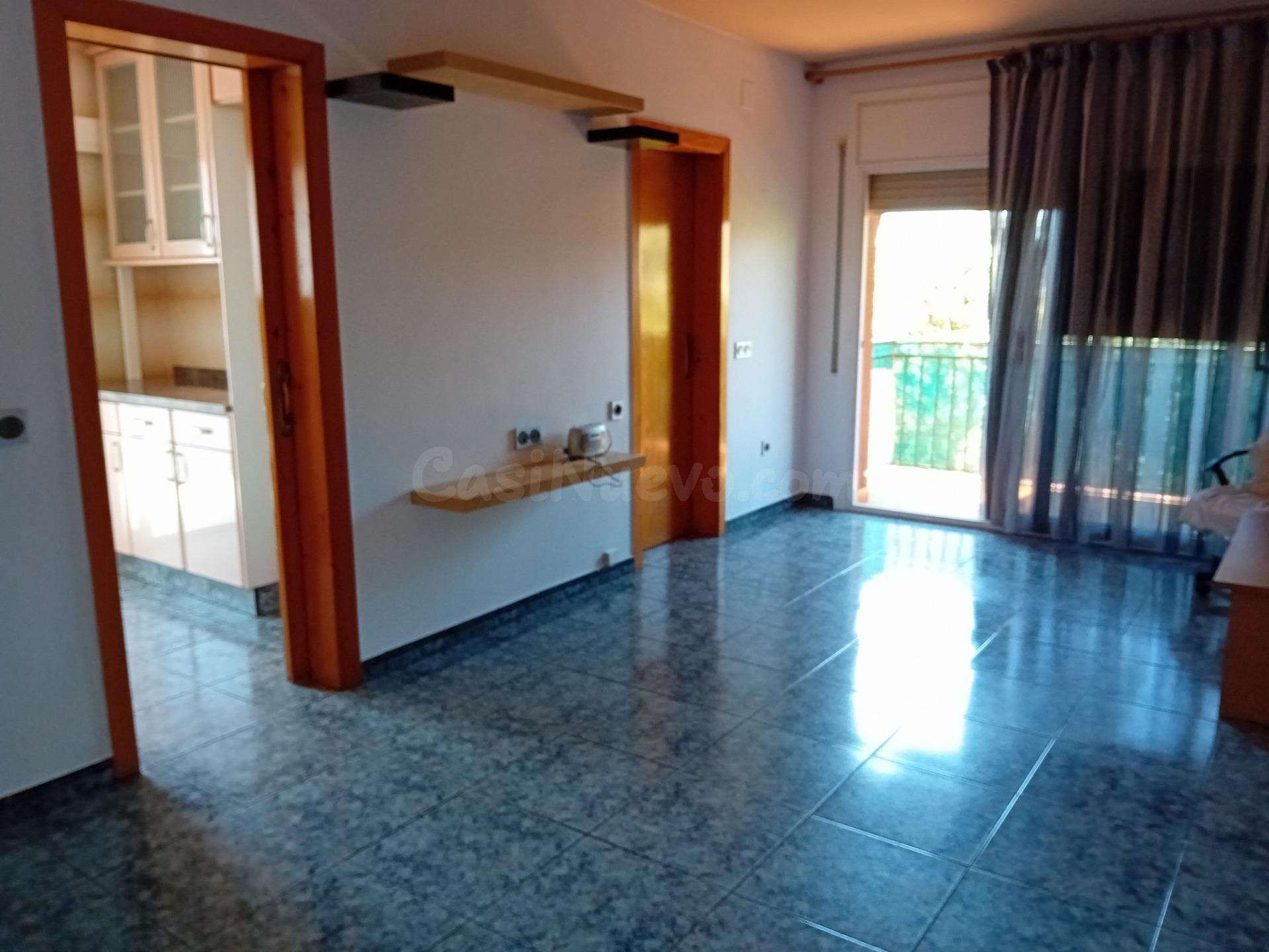 Piso en venta en Cerdanyola para entrar a vivir de 3 hab + d - foto 2