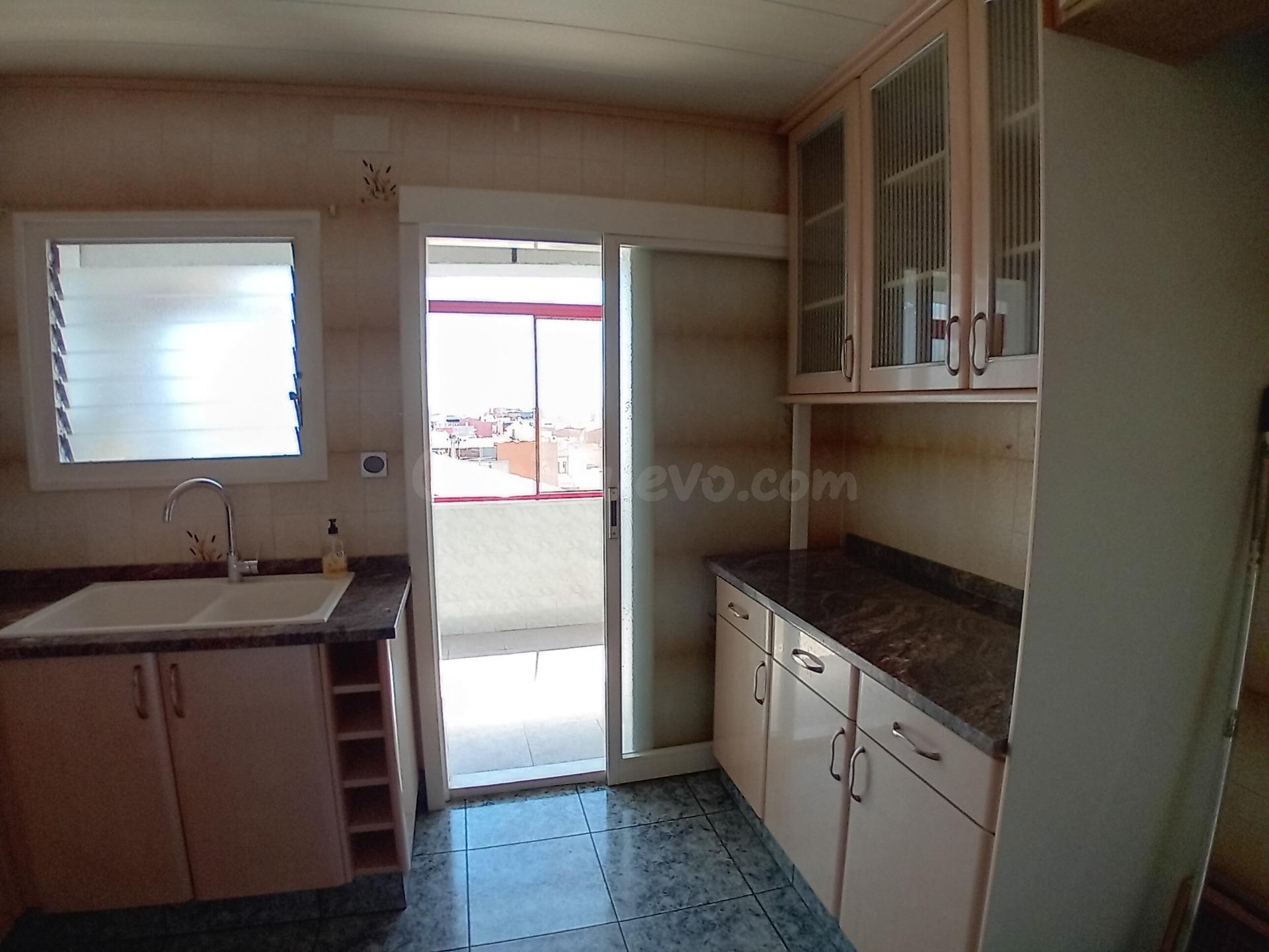 Piso en venta en Cerdanyola para entrar a vivir de 3 hab + d - foto 5