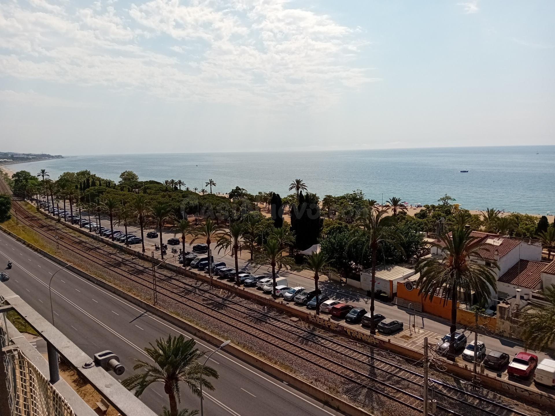 Piso en 1a línea de mar en Mataró (Avenida Maresme) – Para r