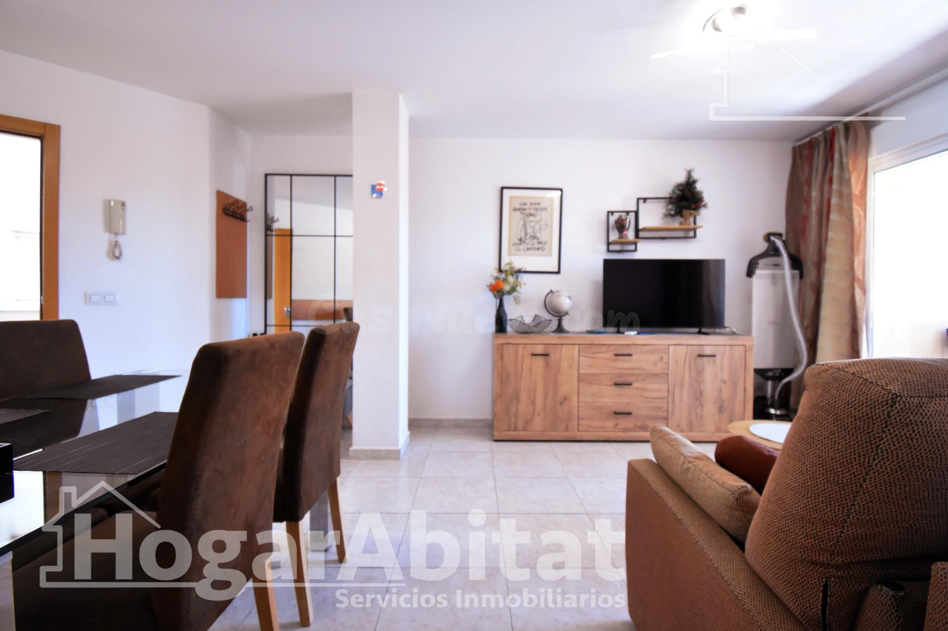 ¡OPORTUNIDAD! SEMINUEVO Y ACOGEDOR CON ASCENSOR Y TERRAZA
