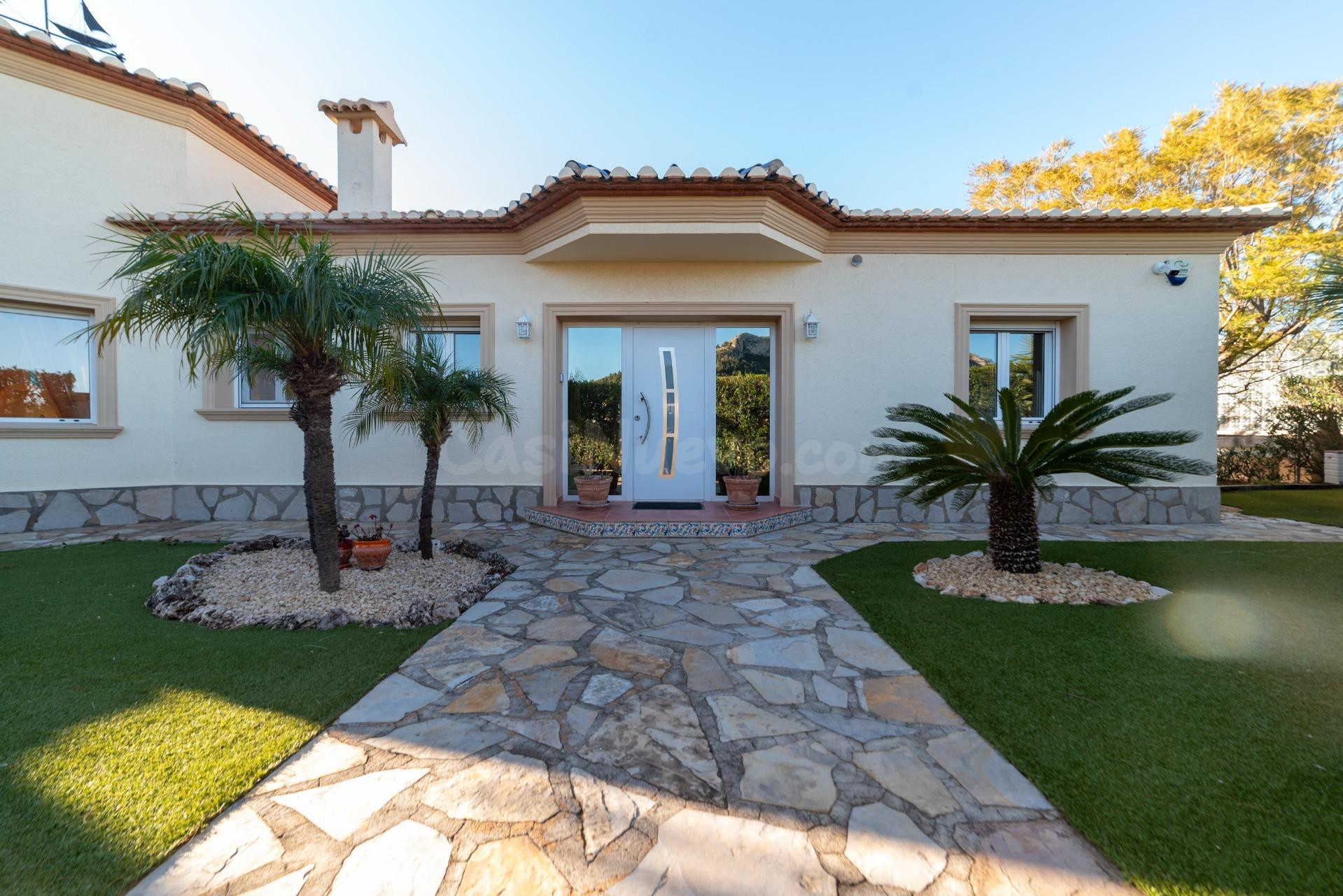 Chalet independiente en venta en Benimarquia - foto 2