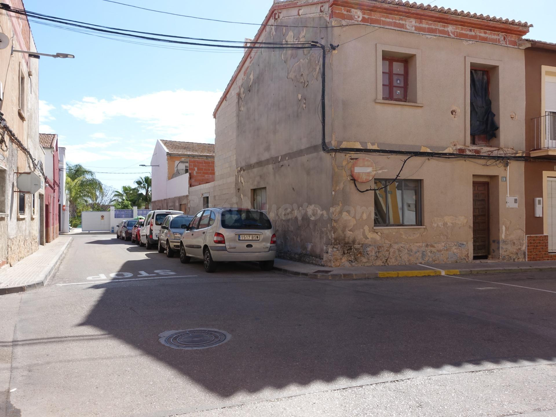 Casa de pueblo para reforma en Calle San Roc en el Centro de - foto 3