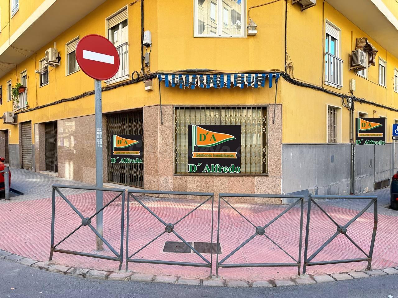 INTERESANTE. AMPLIO LOCAL EN LA ZONA DE RONDA SUR - foto 3