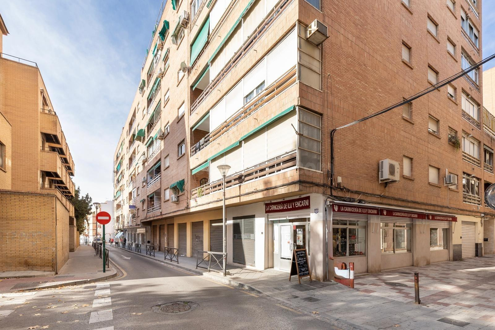 VENTA DE LOCAL DE 179 M2 EN GRANADA (ZONA SAN FRANCISCO)