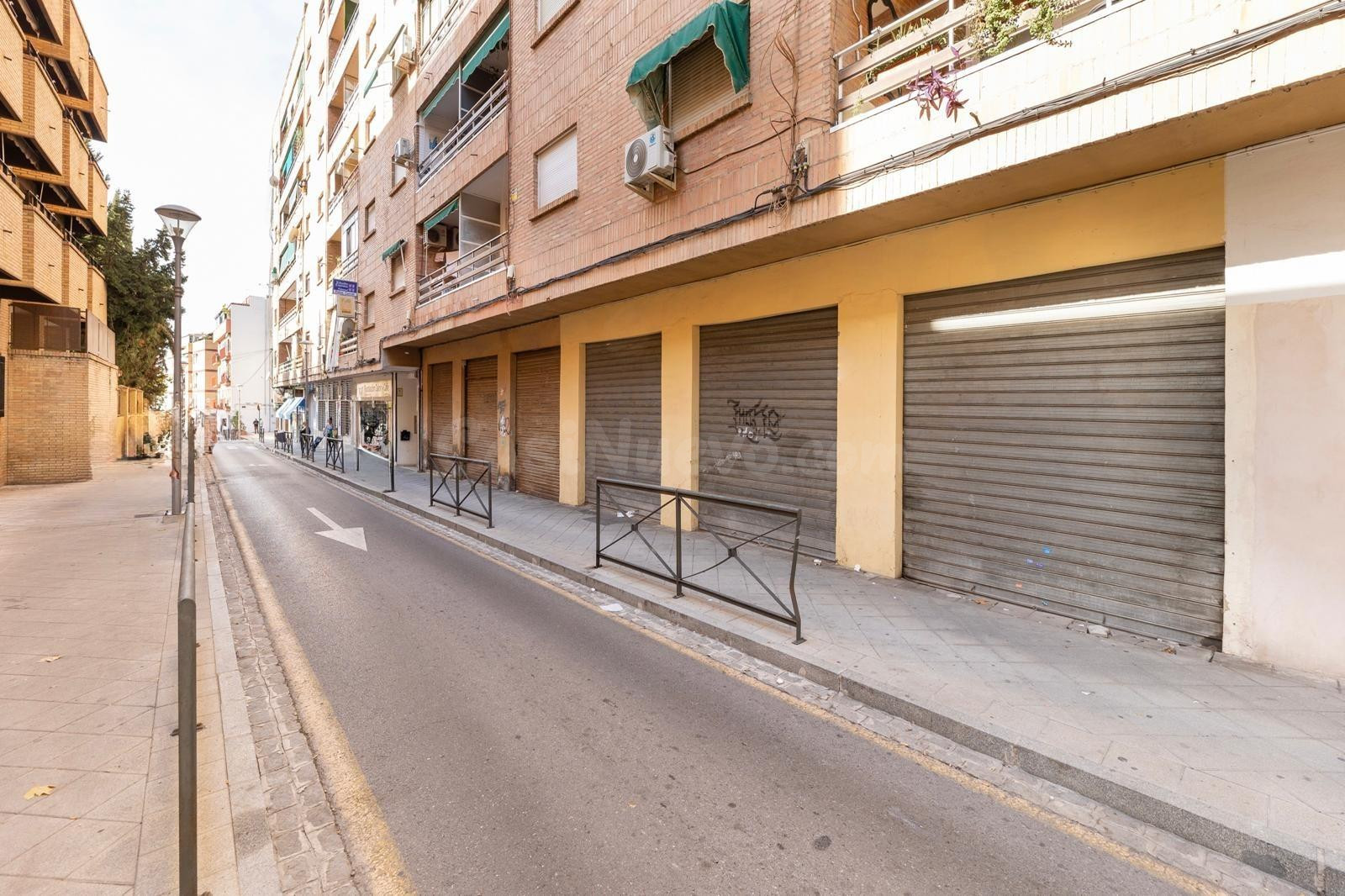 VENTA DE LOCAL DE 179 M2 EN GRANADA (ZONA SAN FRANCISCO) - foto 2