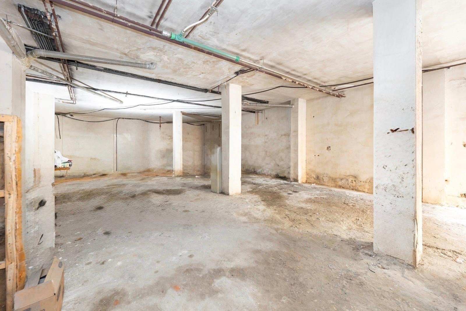 VENTA DE LOCAL DE 179 M2 EN GRANADA (ZONA SAN FRANCISCO) - foto 4