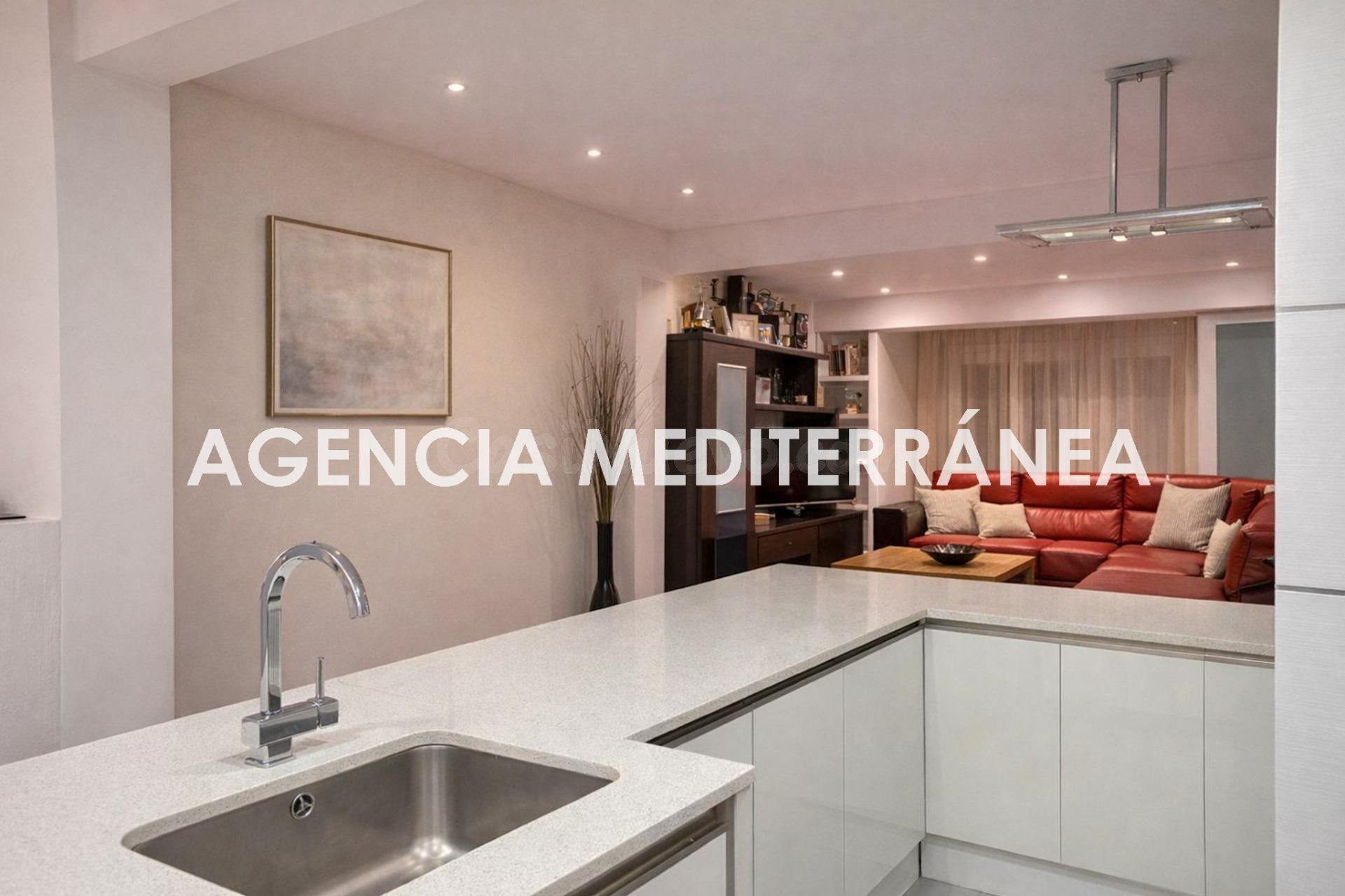 Fantastica vivienda reformada en Benicalap