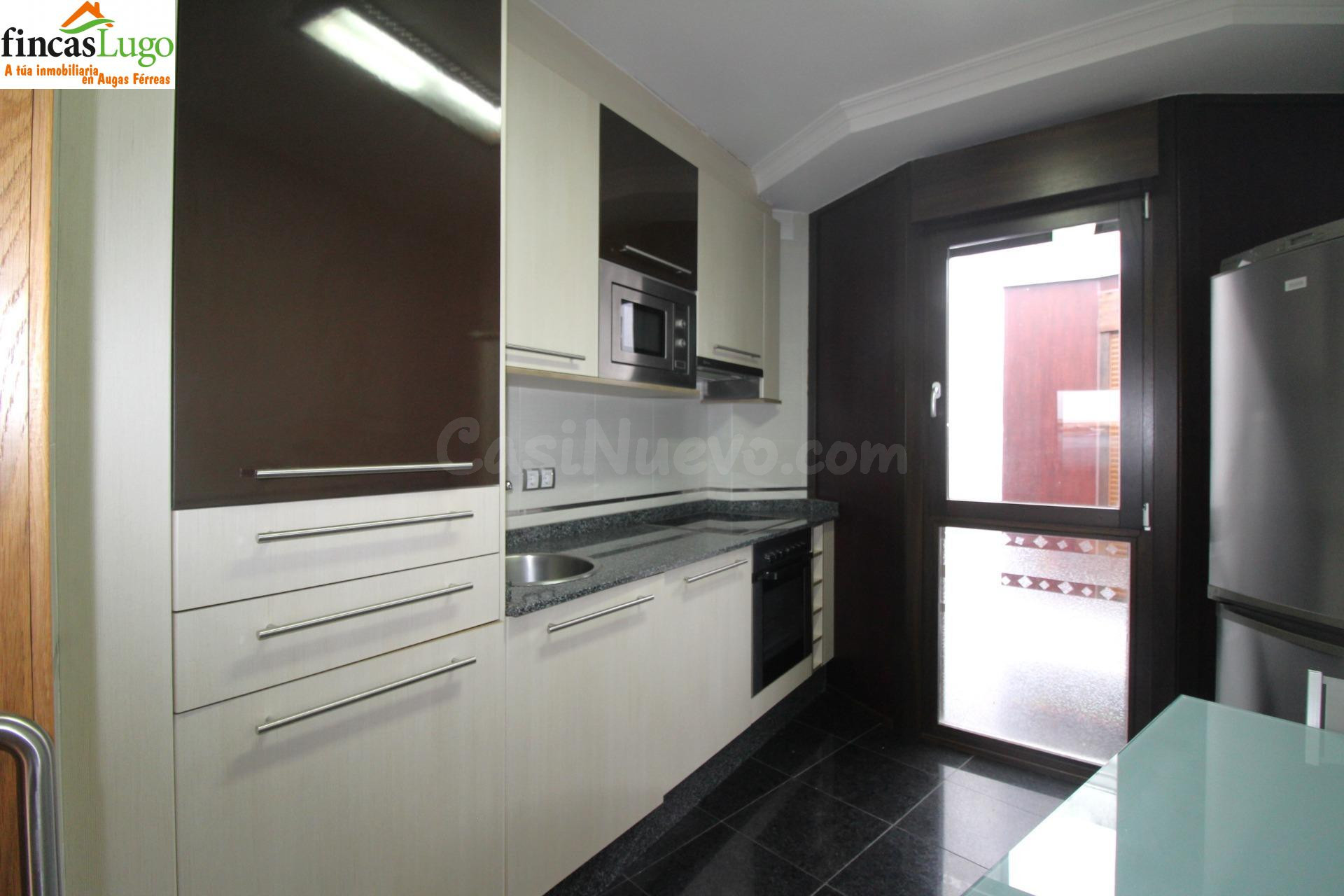APARTAMENTO EN EL CENTRO DE LUGO, PRAZA DA SOIDADE - foto 4