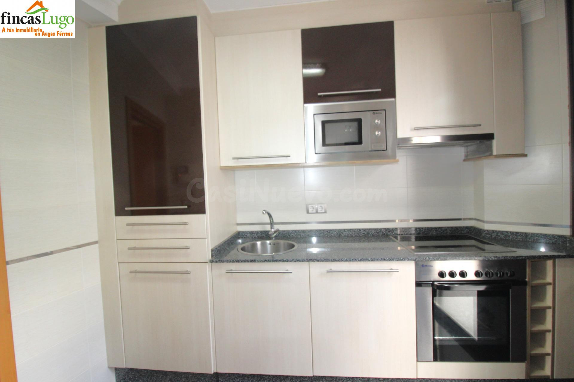 APARTAMENTO EN EL CENTRO DE LUGO, PRAZA DA SOIDADE - foto 5