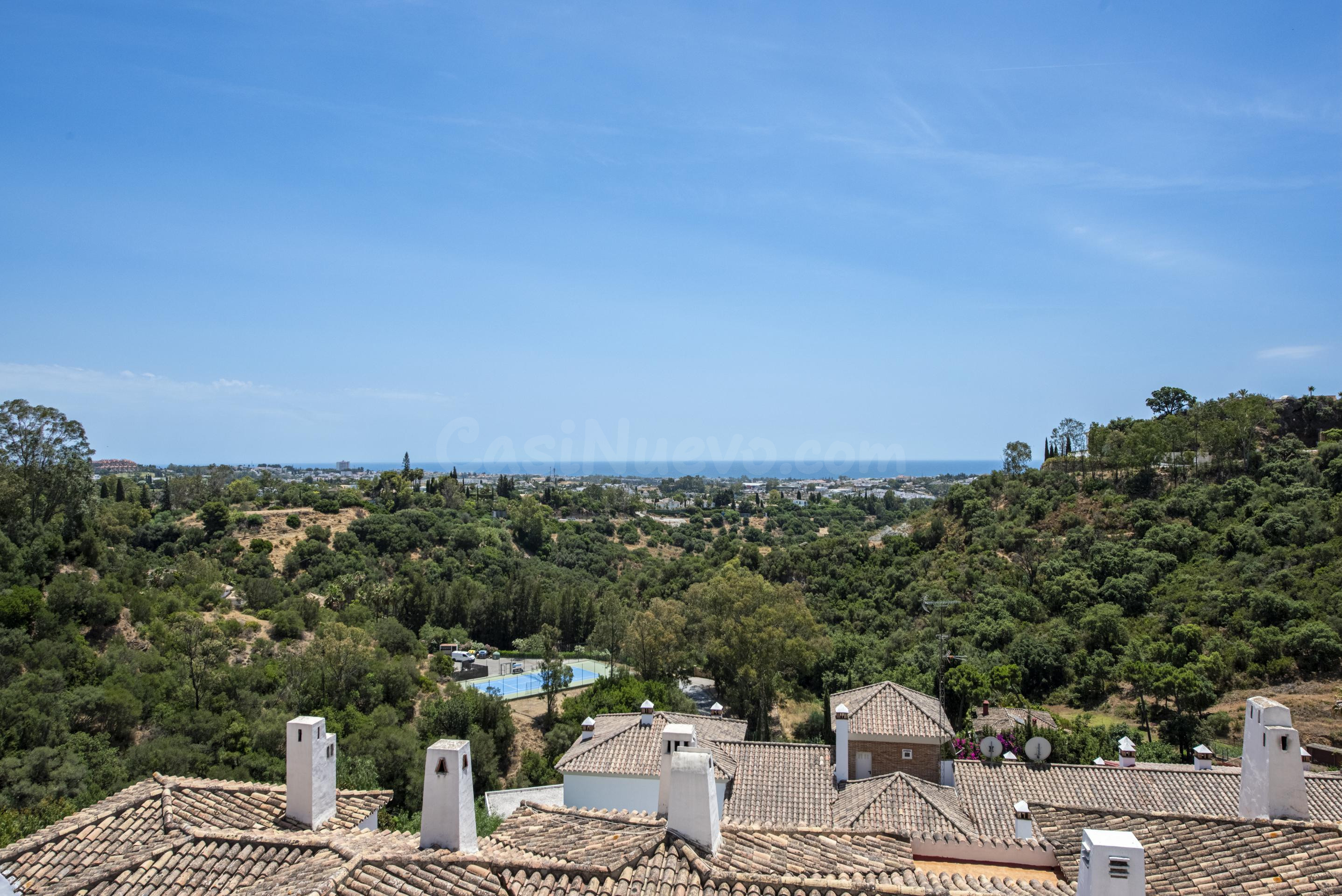 Fully Renovated 2 Bedroom Apt with Panoramic Seaviews - foto 2