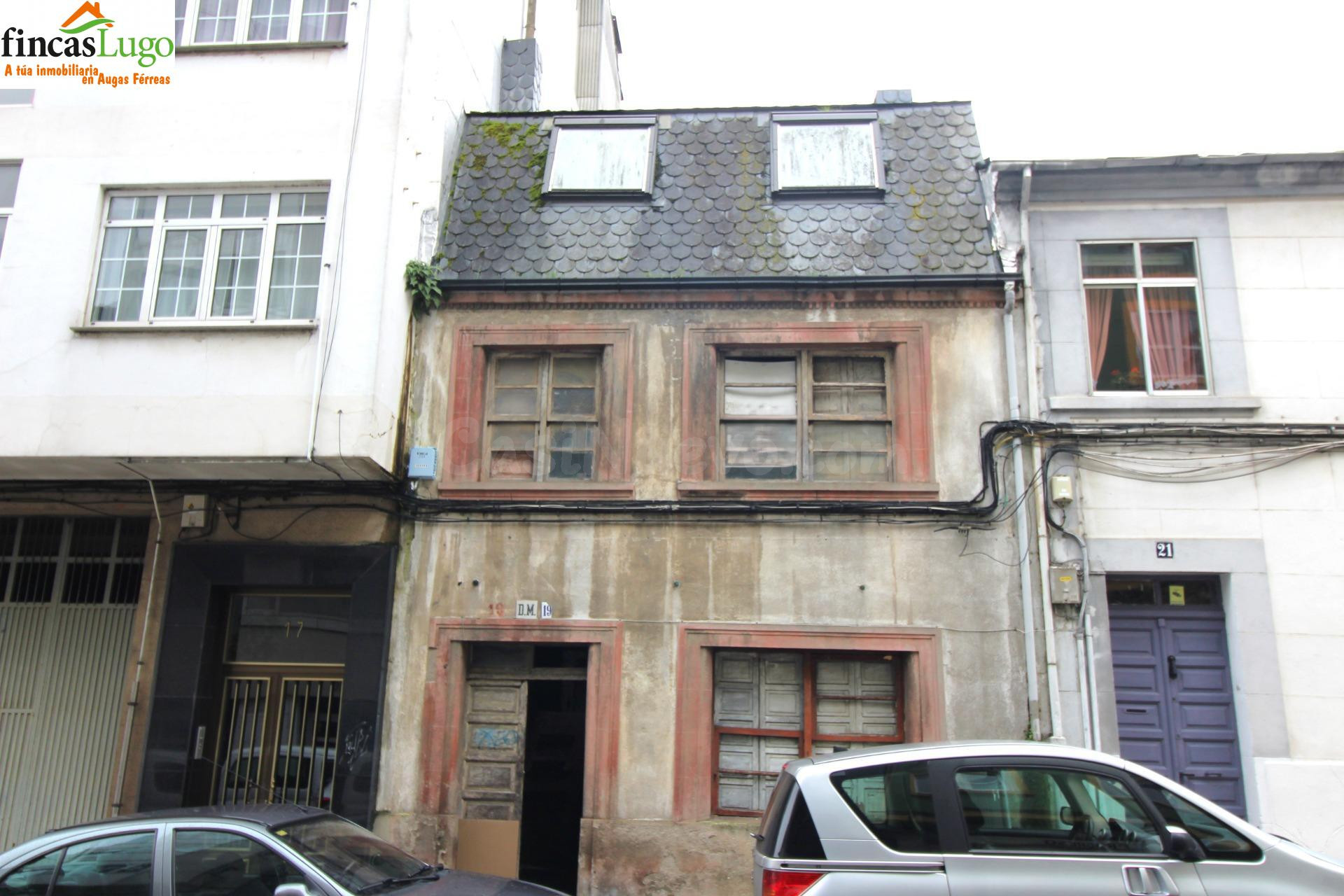 CASA A REFORMAR AL LADO DE LA MURALLA - foto 2