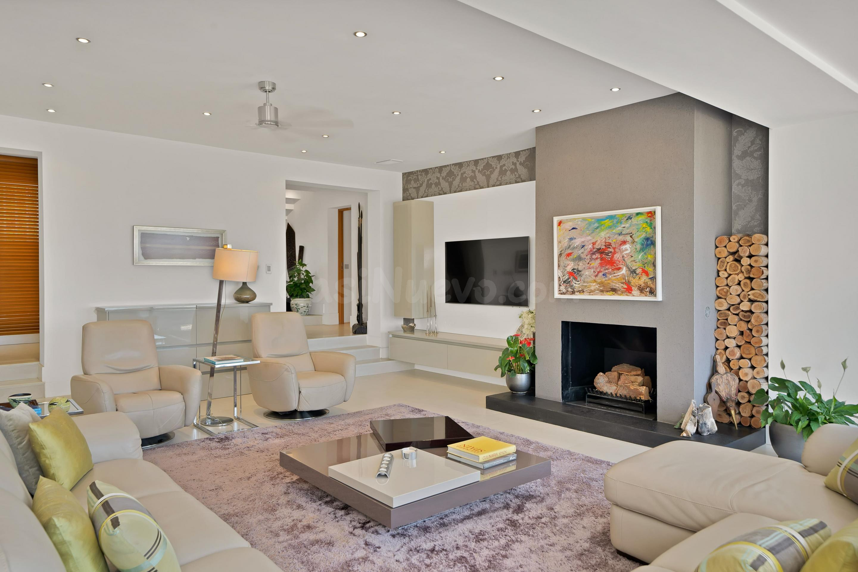 A Masterpiece of Contemporary Living with Breathtaking Panor - foto 3