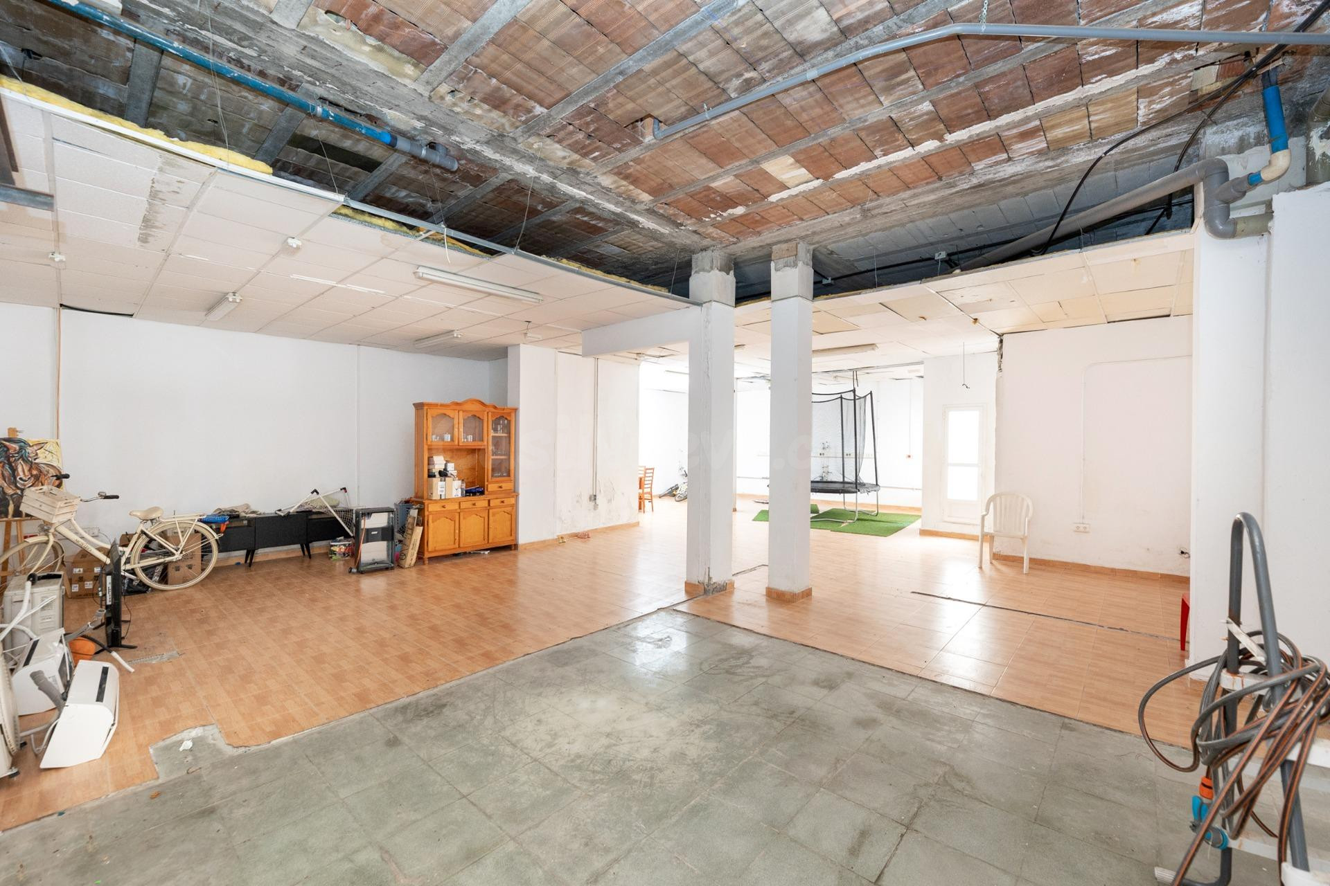 Venta de local de 171 m2 en Armilla (Granada) - foto 3