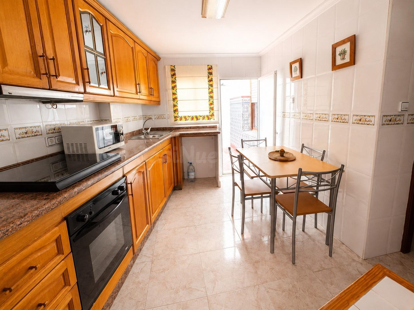 CASA EN LA ZONA CERCA DEL PASEO CALVARIO - foto 4