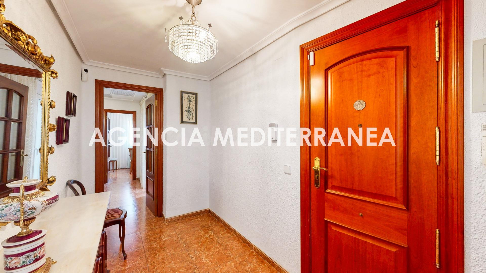 PISO EN VENTA EN LA PLAYA DE LA MALVARROSA - foto 2