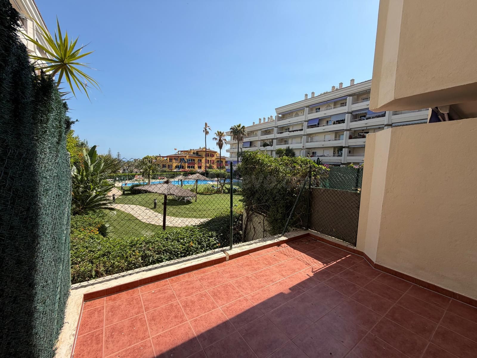 Coqueto apartamento en planta baja en La Milla de Oro, a sol - foto 3