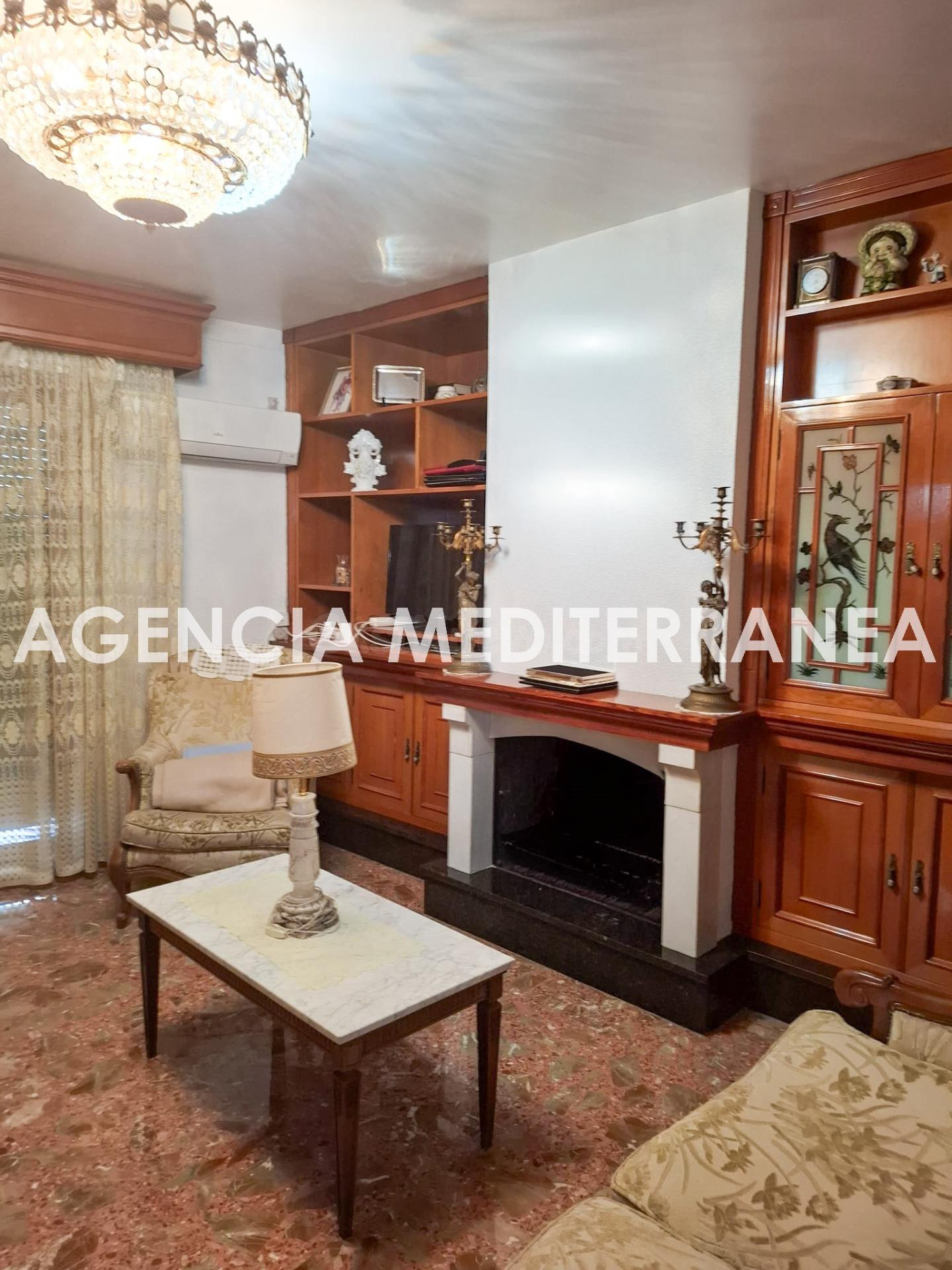 Piso 8 habitaciones 291m² en venta - Oliva pueblo