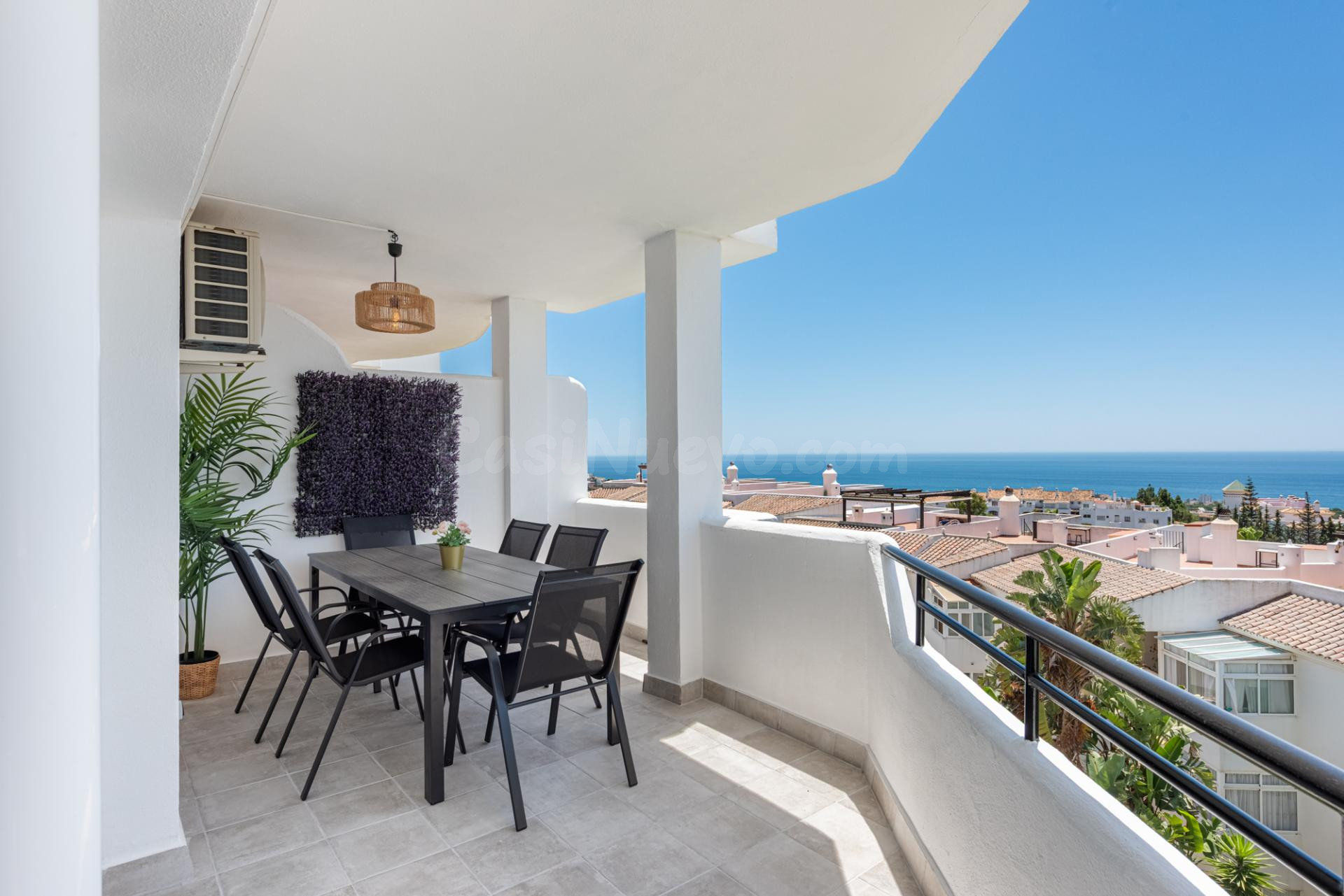 Stylishly Renovated Apartment with Breathtaking Sea Views