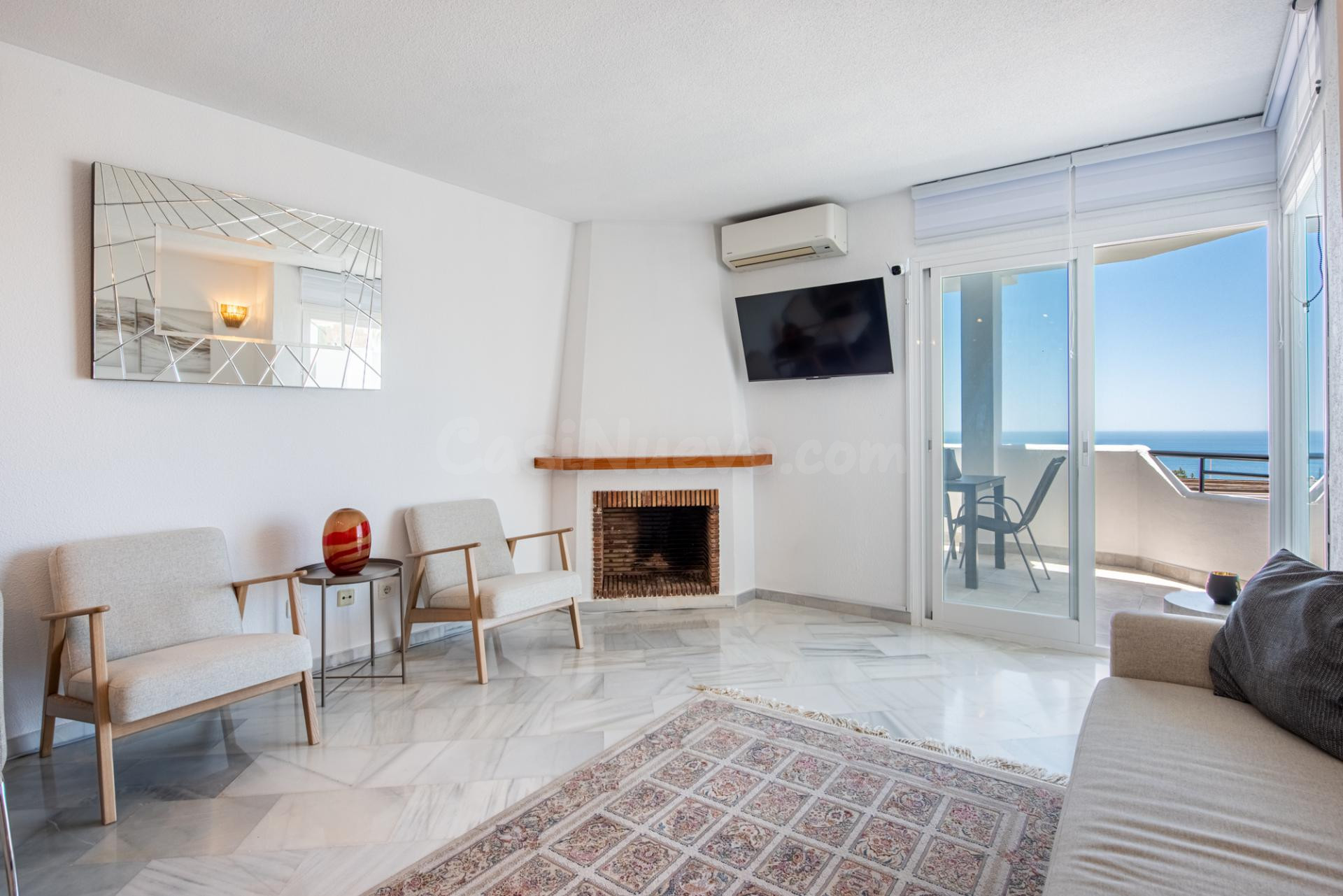 Stylishly Renovated Apartment with Breathtaking Sea Views - foto 4
