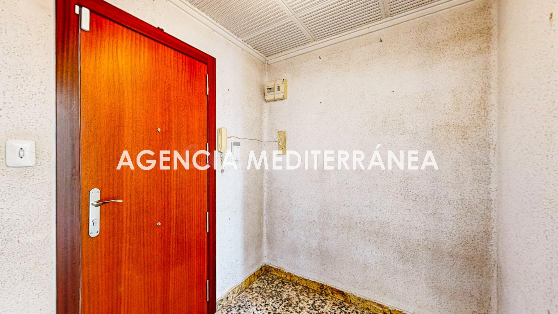 QUINTO SIN ASCENSOR PARA REFORMAR, EN EL MERCADO DEL CABAÑAL - foto 4