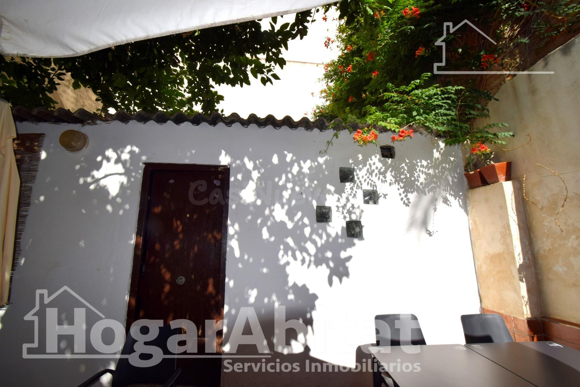 ¡EXCELENTE UBICACIÓN! CASA PARA REFORMAR CON TERRAZA Y BARBA - foto 4