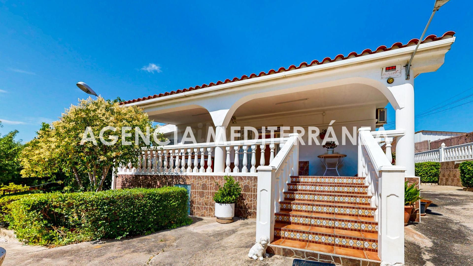 CHALET EN VENTA EN MONTSERRAT - foto 4