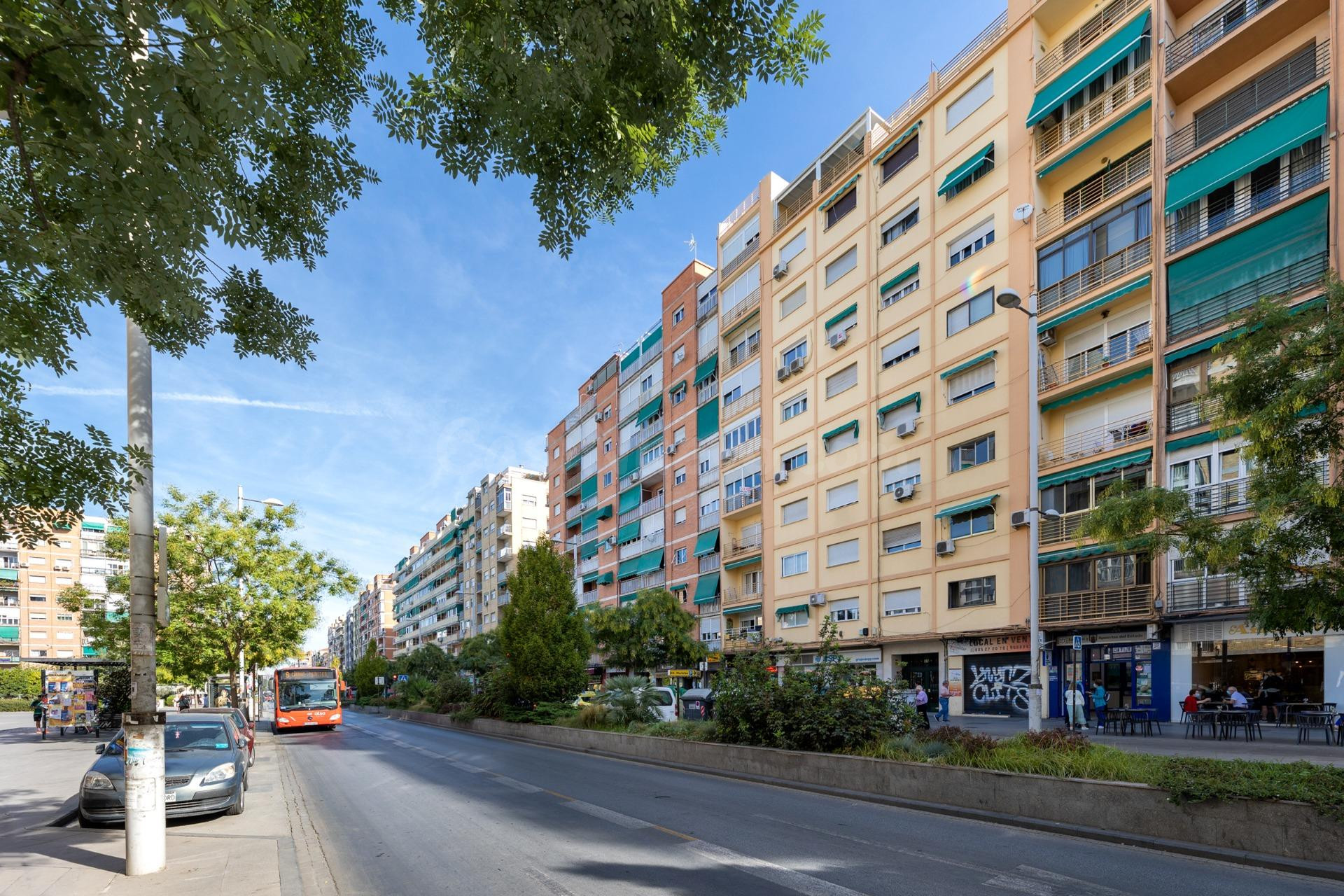 ¡Tu nueva inversión te espera en Camino de Ronda! ✨ EXTERIOR - foto 2