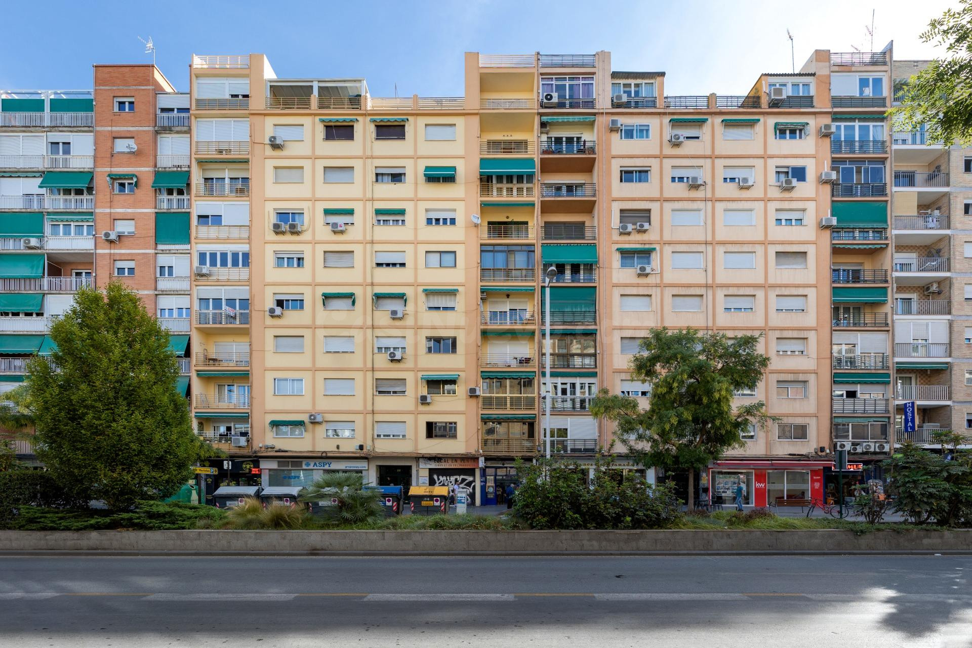 ¡Tu nueva inversión te espera en Camino de Ronda! ✨ EXTERIOR - foto 3