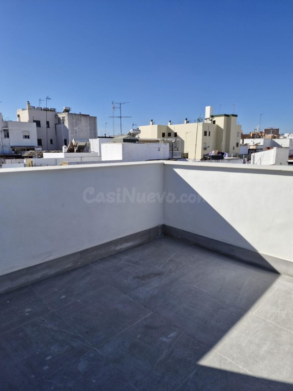 Precioso ático dúplex a estrenar en Calle Santa María, junto