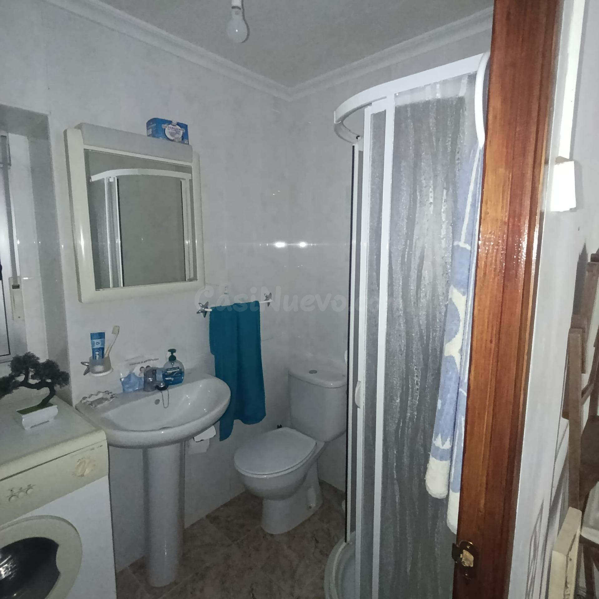 CASA MUY AMPLIA CON MUCHO TERRENO - foto 2