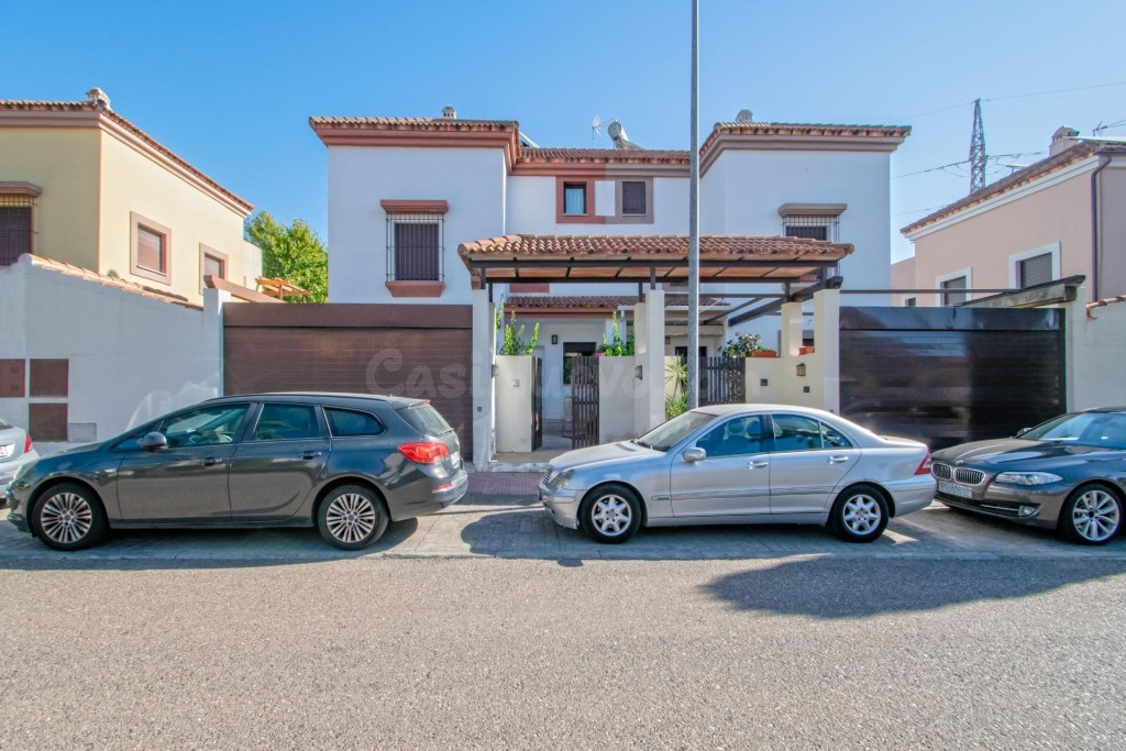 Casa adosada en Hato Verde, con jardín, porche y terrazas - foto 3