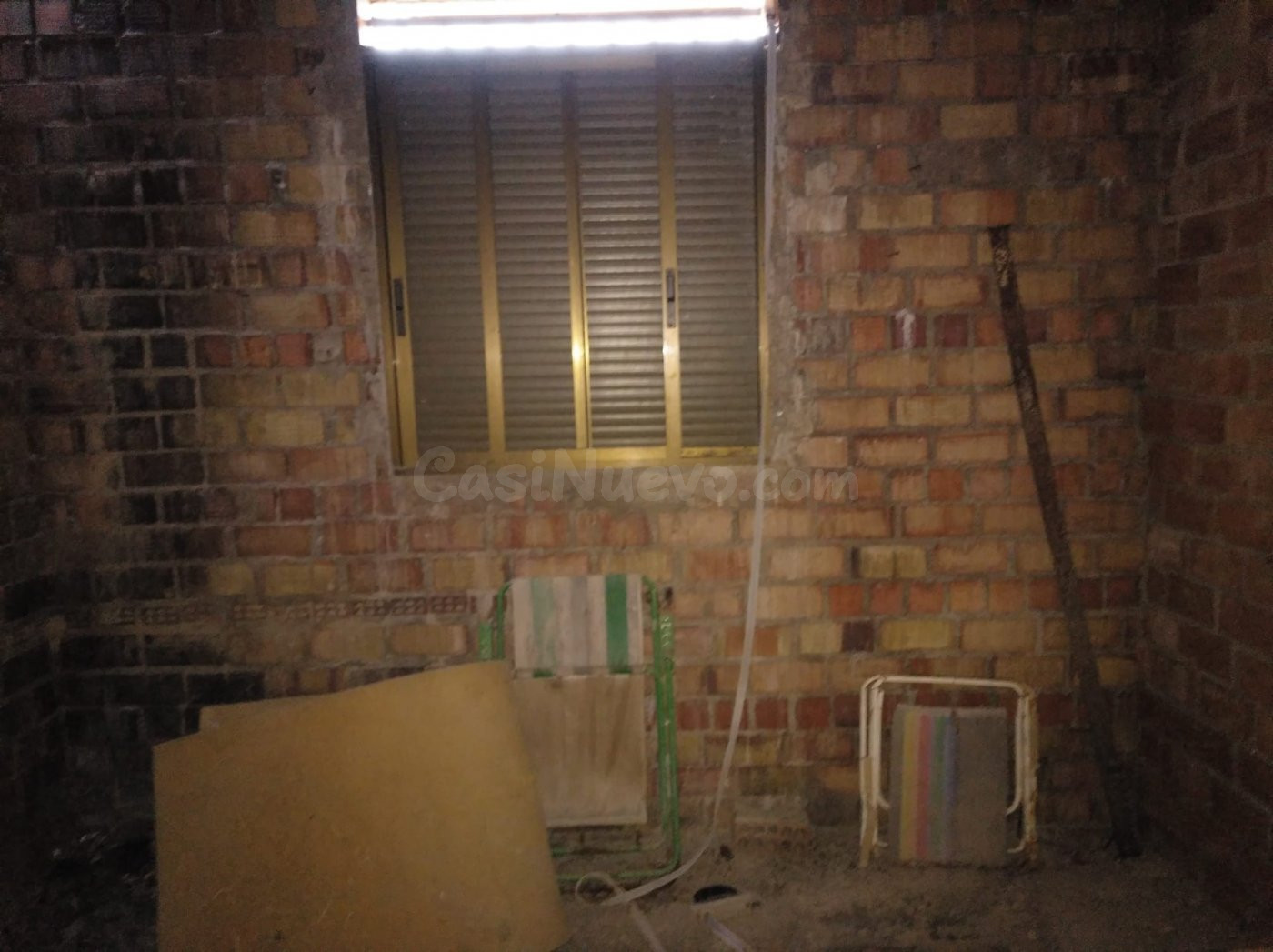 Casa con terreno en venta - Cuevas Bajas - foto 2