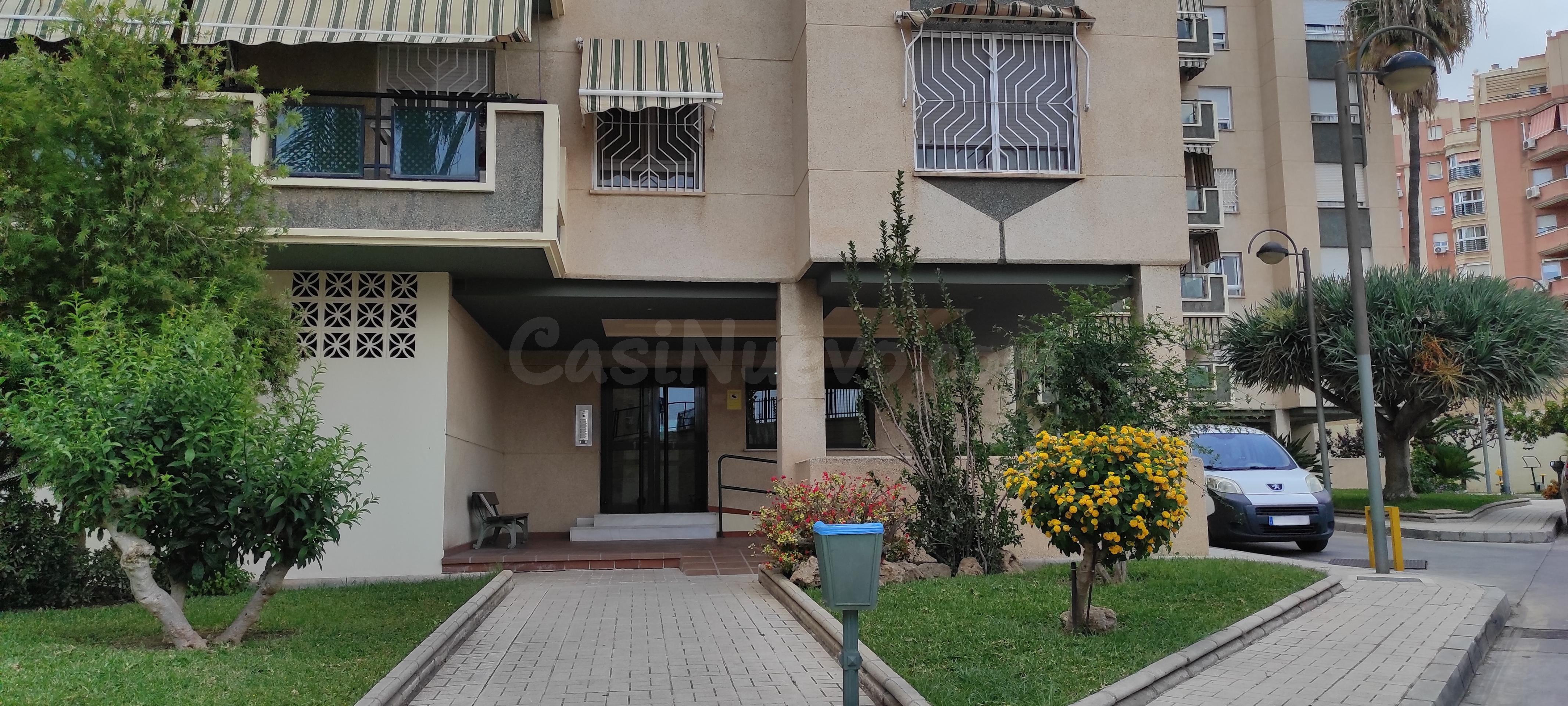 Preciosa vivienda en alquiler larga temporada cuatro dormito