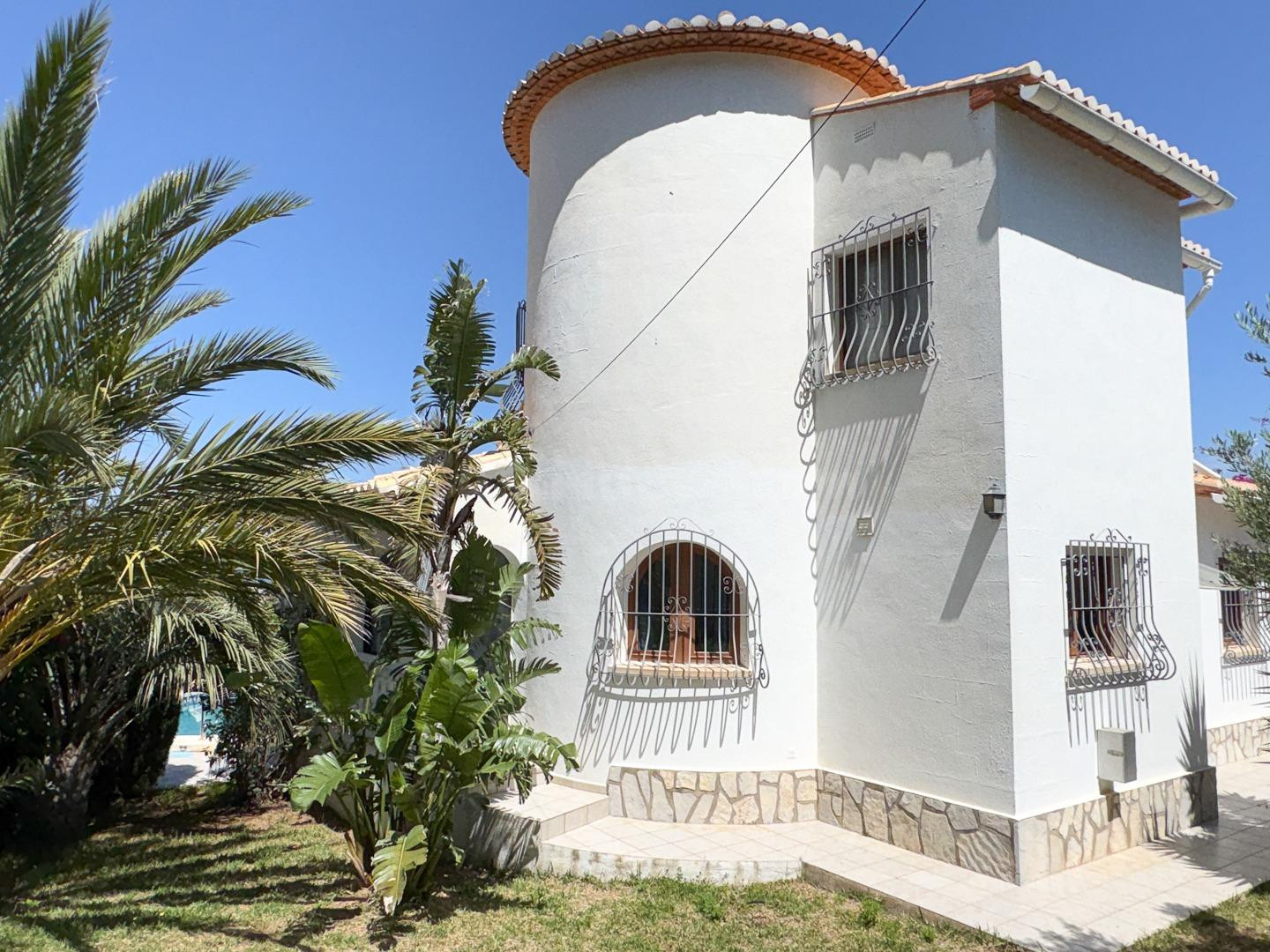 EXCLUSIVA VILLA EN MONTGO CON VISTAS AL MAR - foto 2