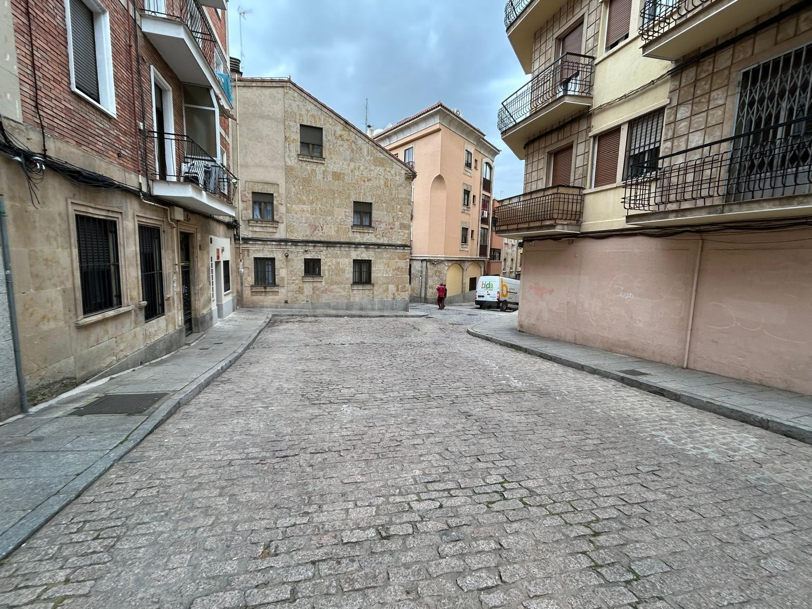 VENTA BOX GARAJE ZONA CENTRO - foto 4