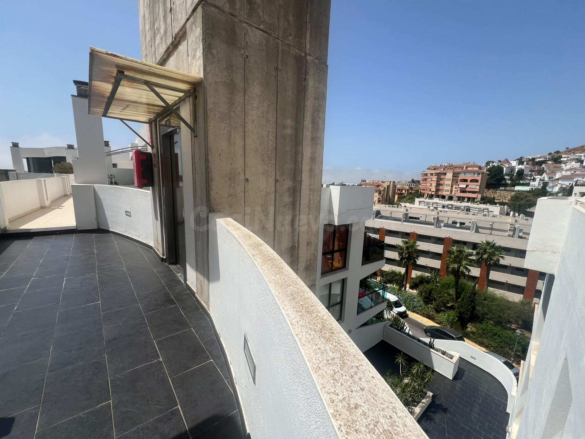 ¡ÚNICO ÁTICO CON 210 M2 DE TERRAZA, JACUZZI, LICENCIA TURÍST - foto 5