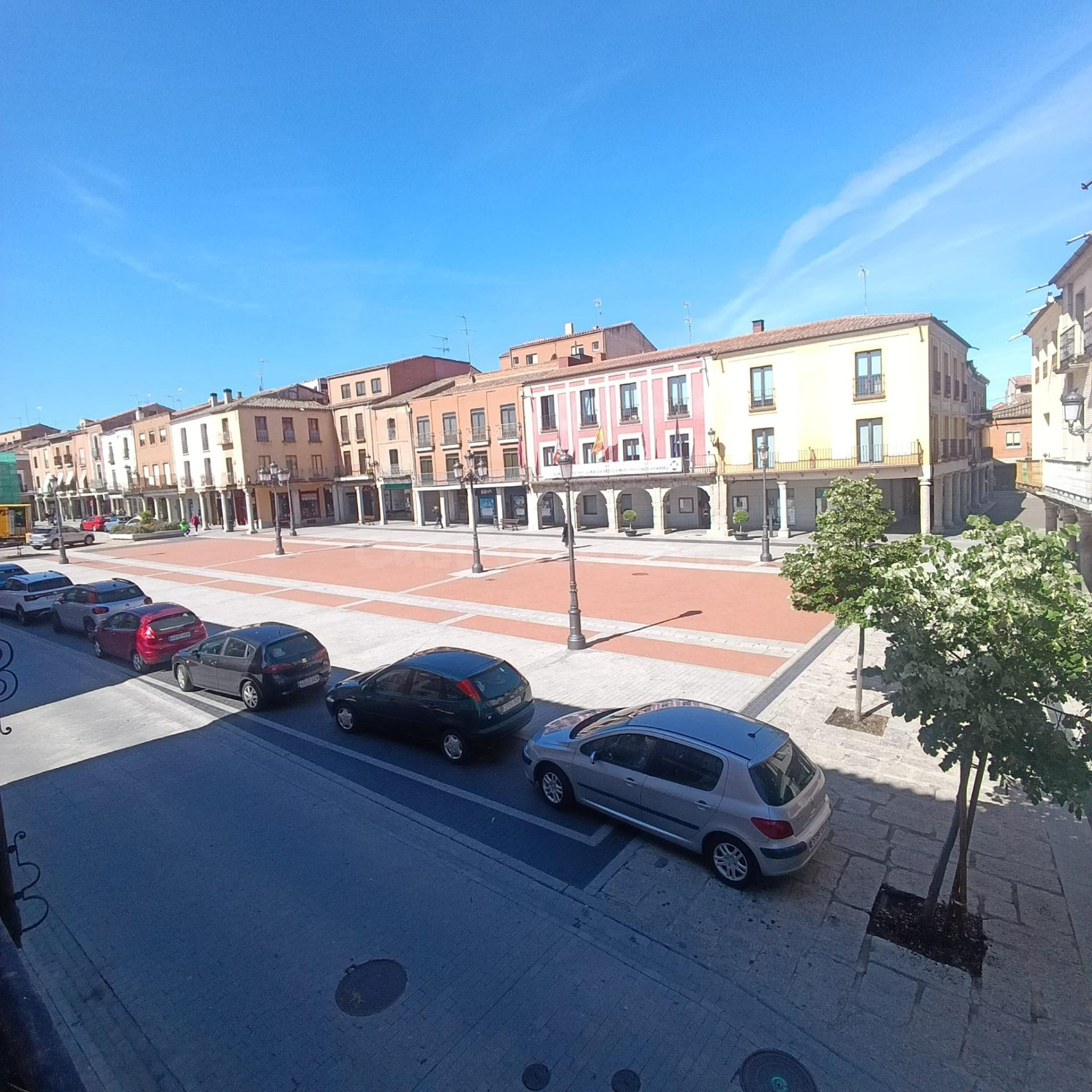 AMPLIA VIVIENDA SITUADA EN PLENA PLAZA DE LA CONSTITUCION