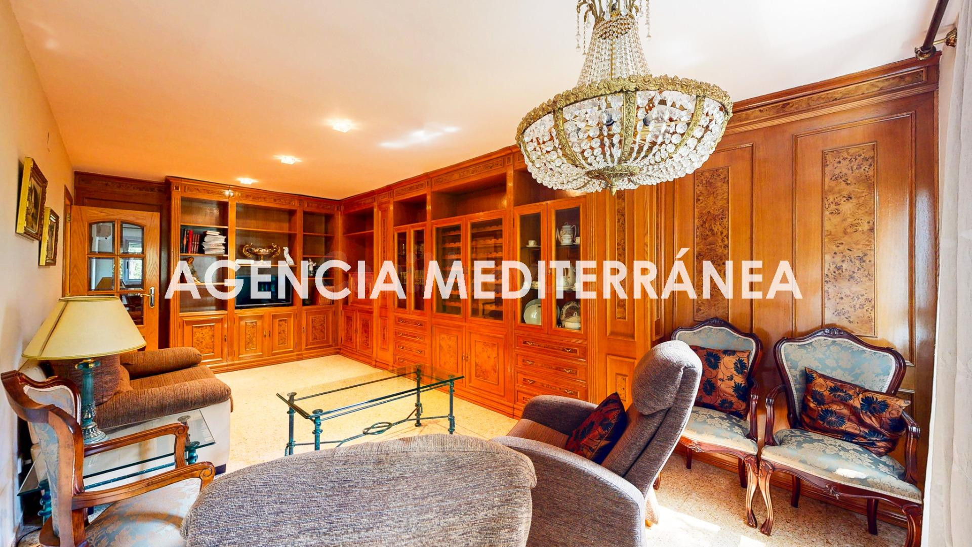 Piso en venta en Valencia, en calle Alboraya, CON GARAJE!