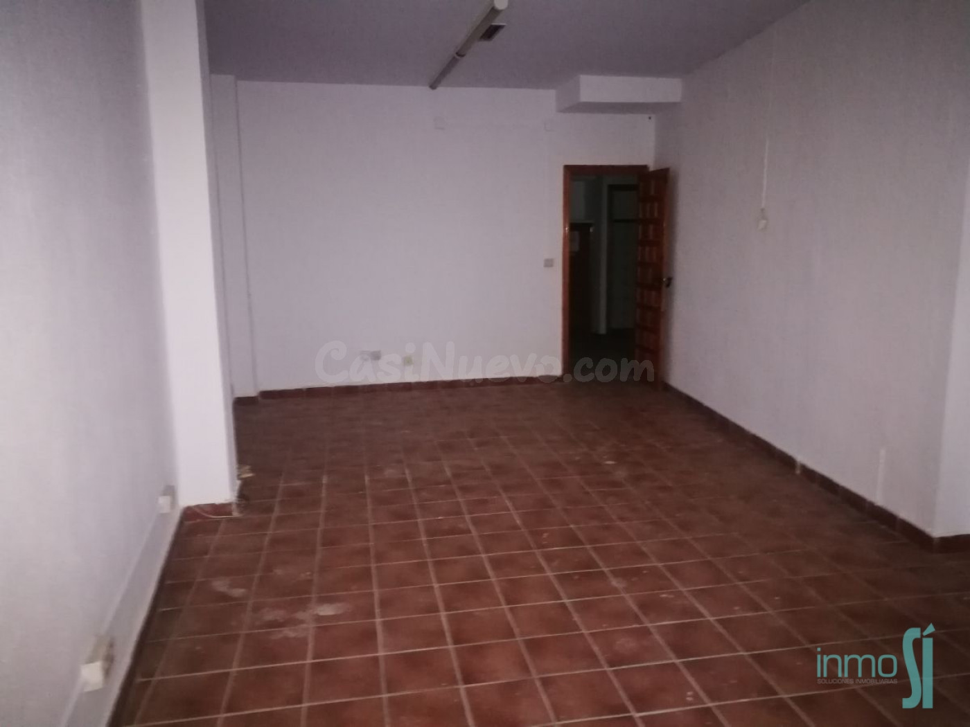 Local comercial 65m² en alquiler - Santa Marina - foto 3