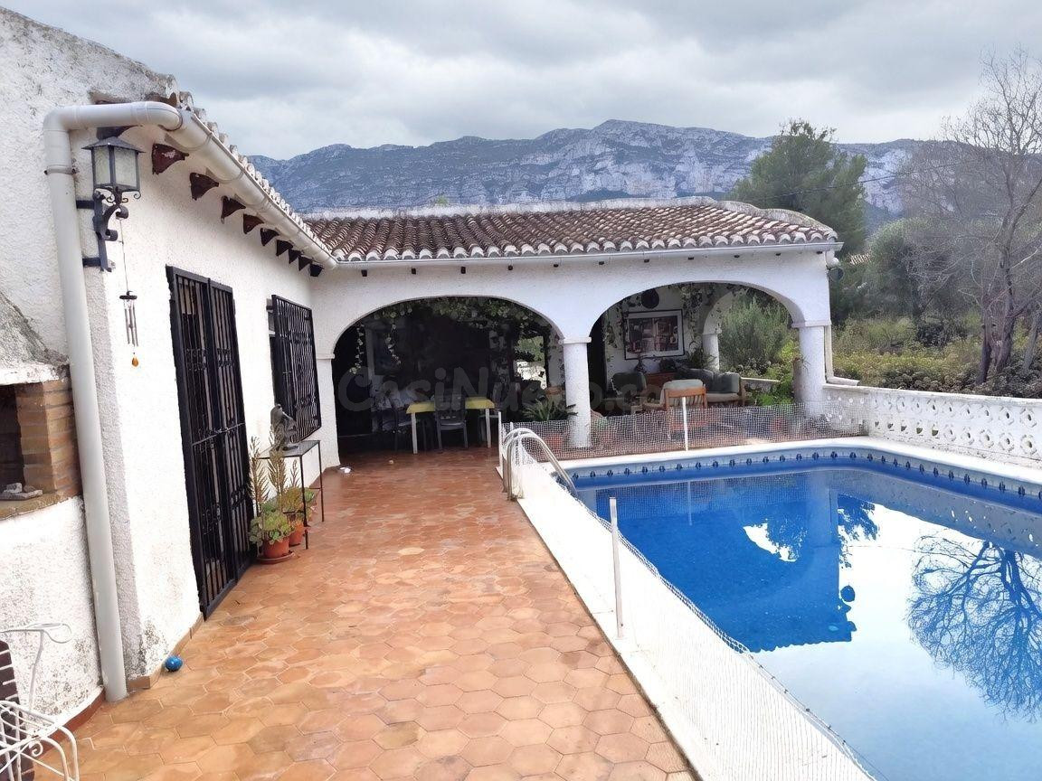 Chalet con encanto zona de San Nicolás en Denia - foto 2