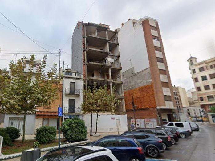 Estructura sin acabar en el centro de Castellon - foto 5