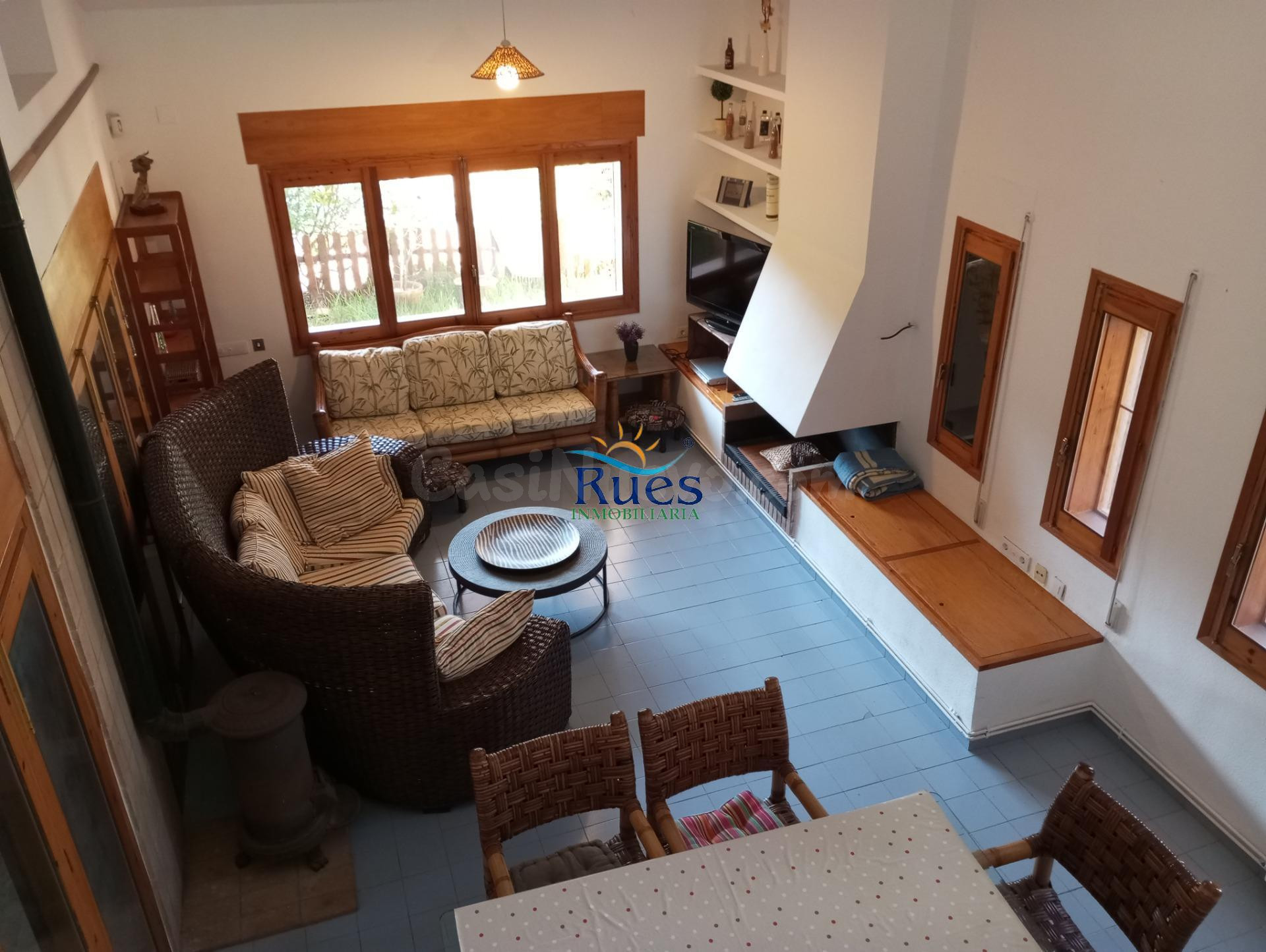 Chalet con jardín y piscina en la Urbanización El Pantano